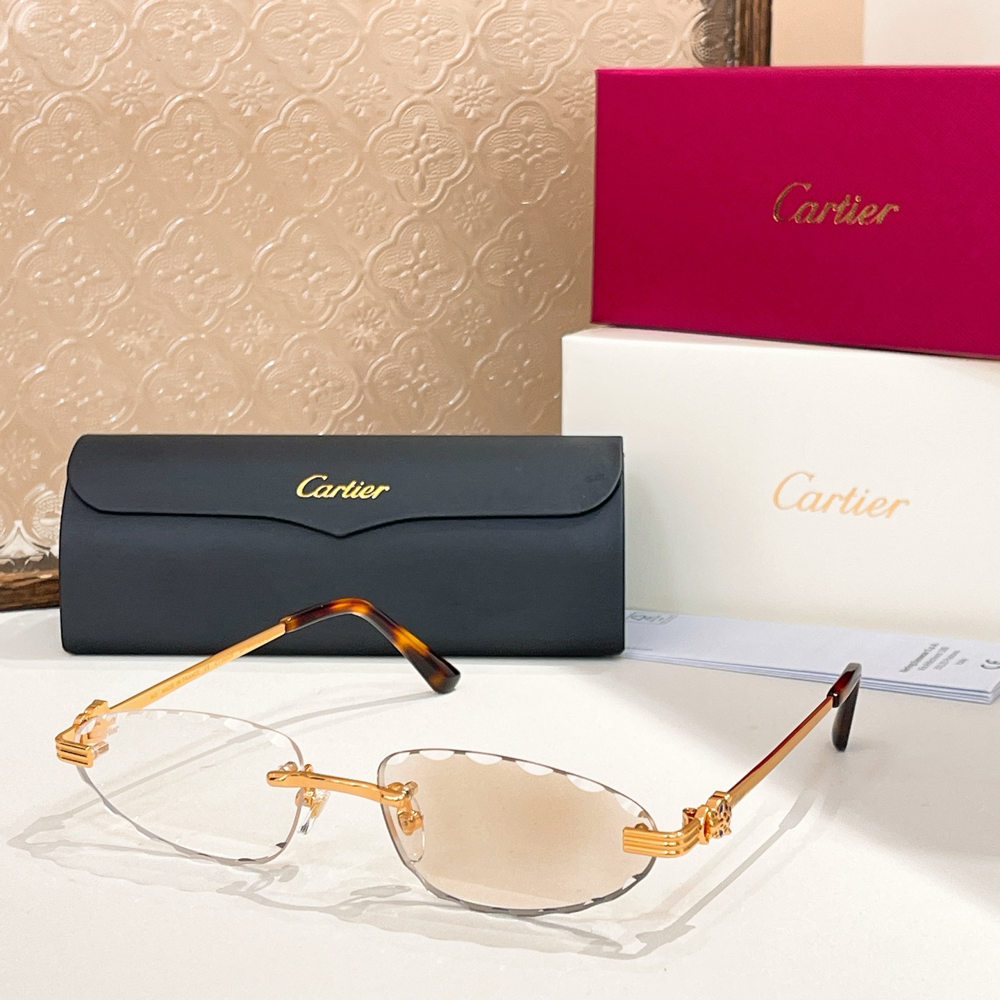 Cartie*✨✨✨MODEL：CT0652S  ✨✨✨SIZE 57口17-142✨✨✨ ，变色镜片～