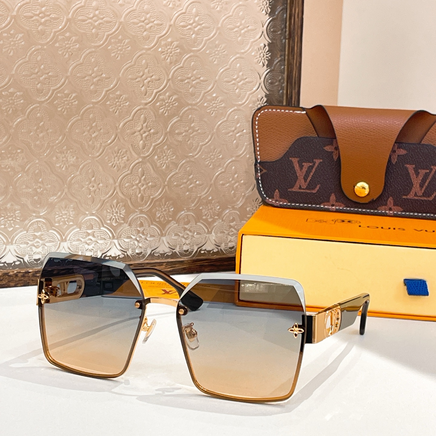 LOUIS VUITTO*🌟🌟🌟MODEL：Z1723E🌟🌟🌟SIZE：57口17-145🌟🌟🌟