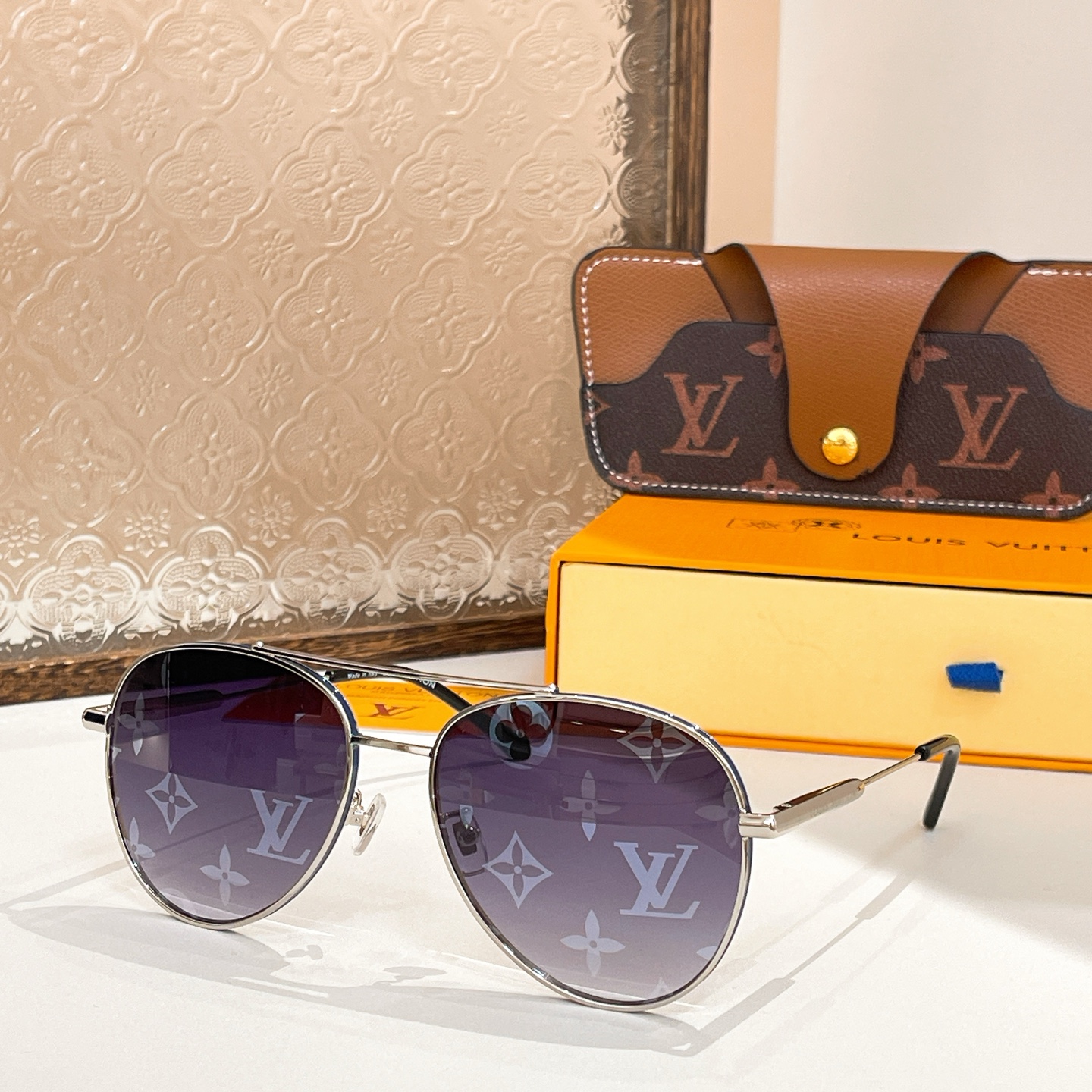 LOUIS VUITTO*🌟🌟🌟MODEL：Z40192W  🌟🌟🌟SIZE：59口18-145🌟🌟