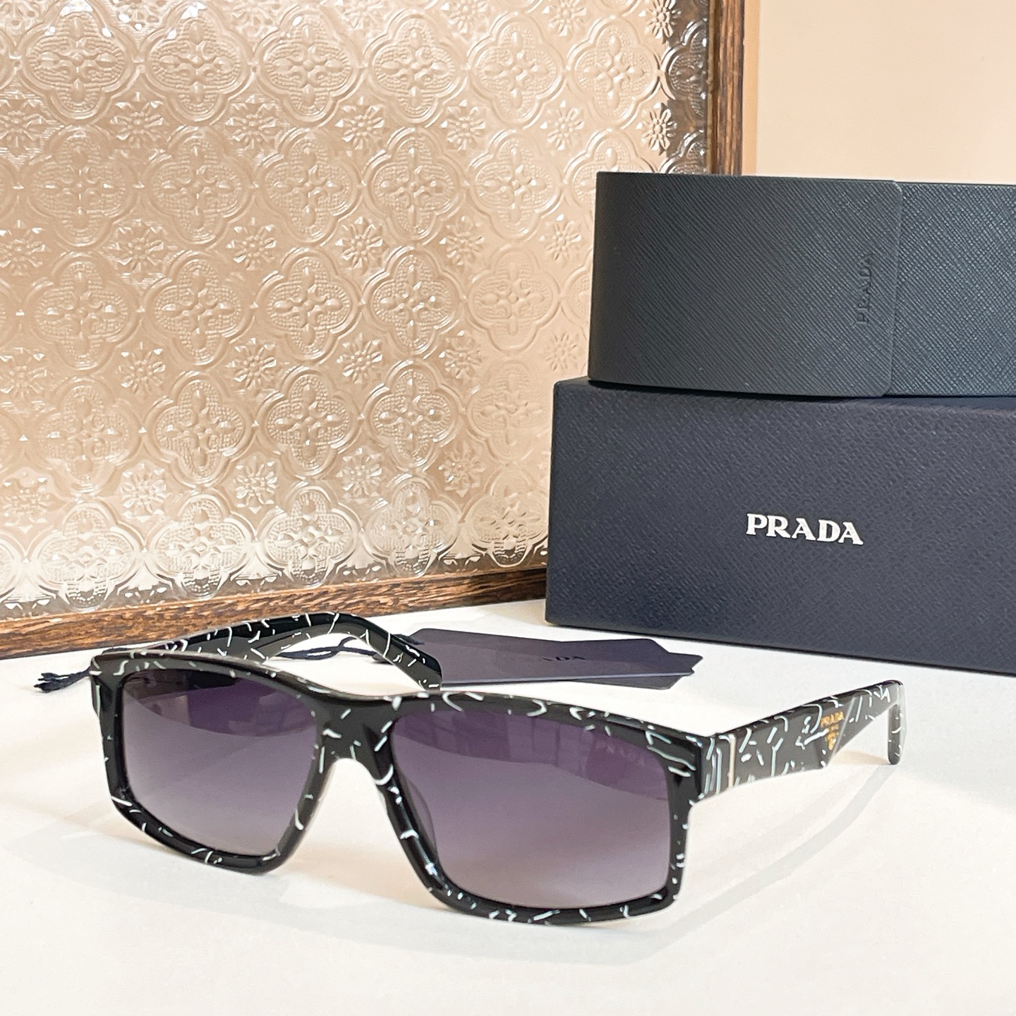 Prada 普拉达墨镜