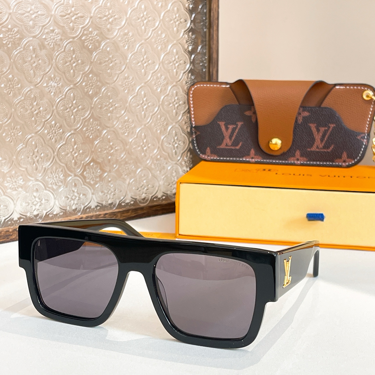 LOUIS VUITTO*🌟🌟🌟MODEL：Z2125E🌟🌟🌟SIZE：51口20-145🌟🌟