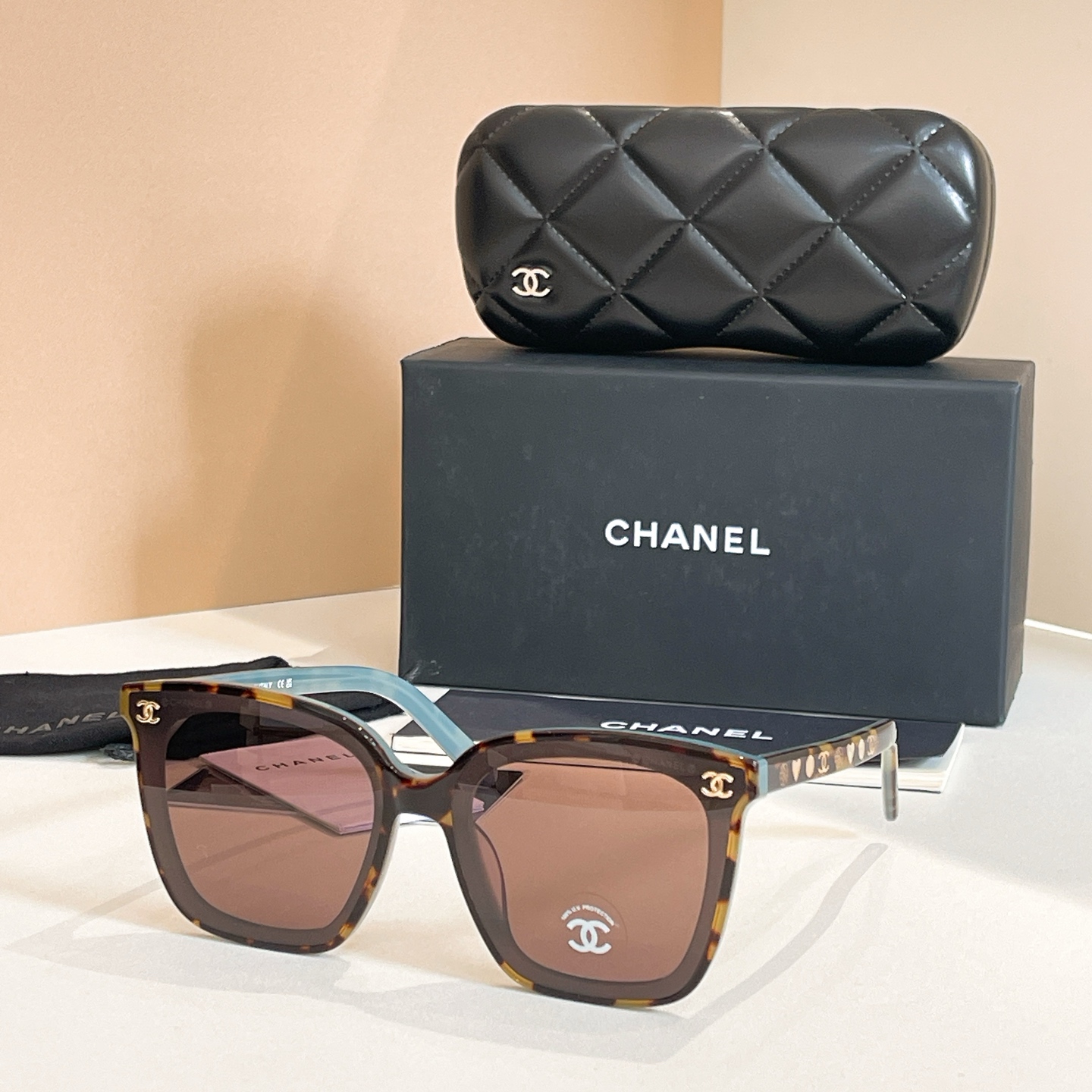 Chanel 香奈儿墨镜