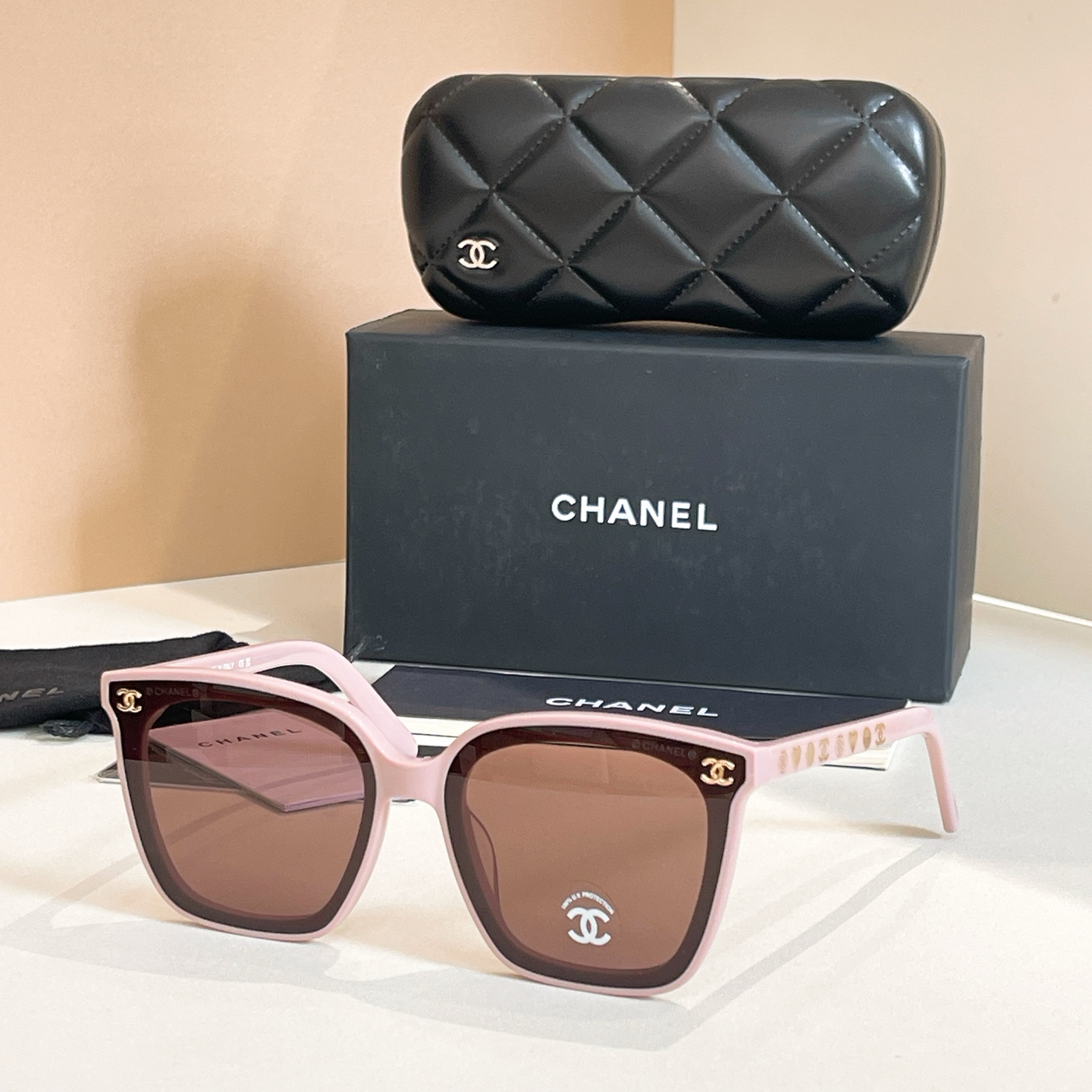 Chanel 香奈儿墨镜