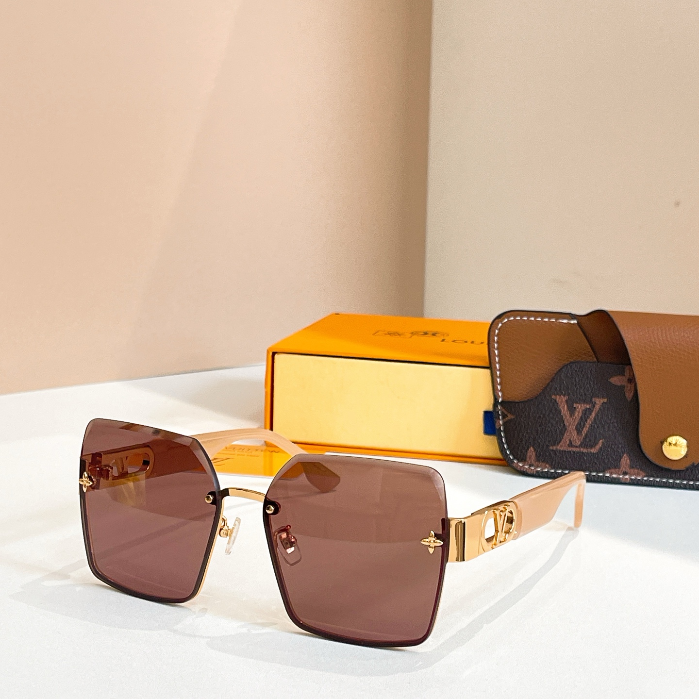Louis Vuitton LOUIS VUITTON太阳眼镜
