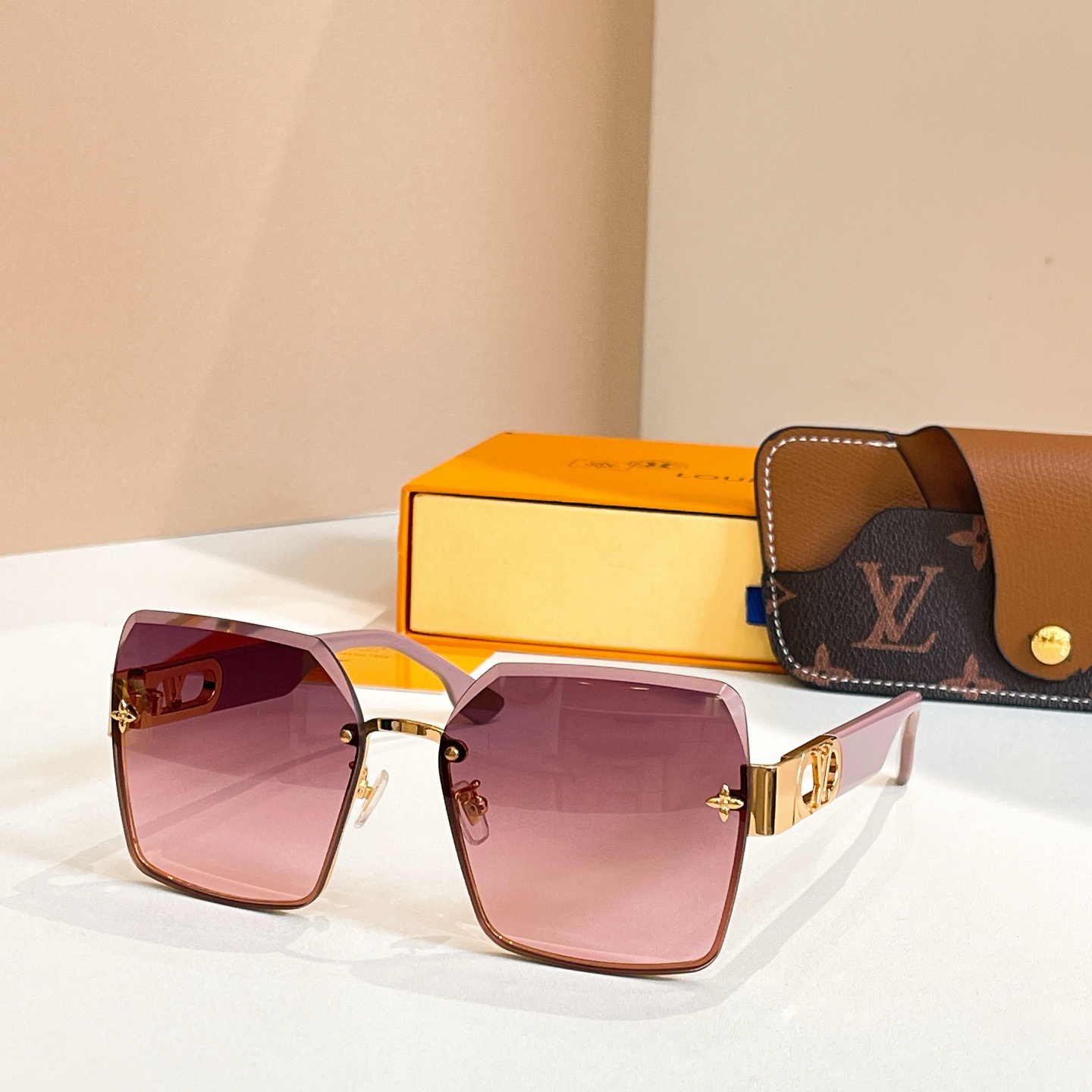 Louis Vuitton LOUIS VUITTON太阳眼镜