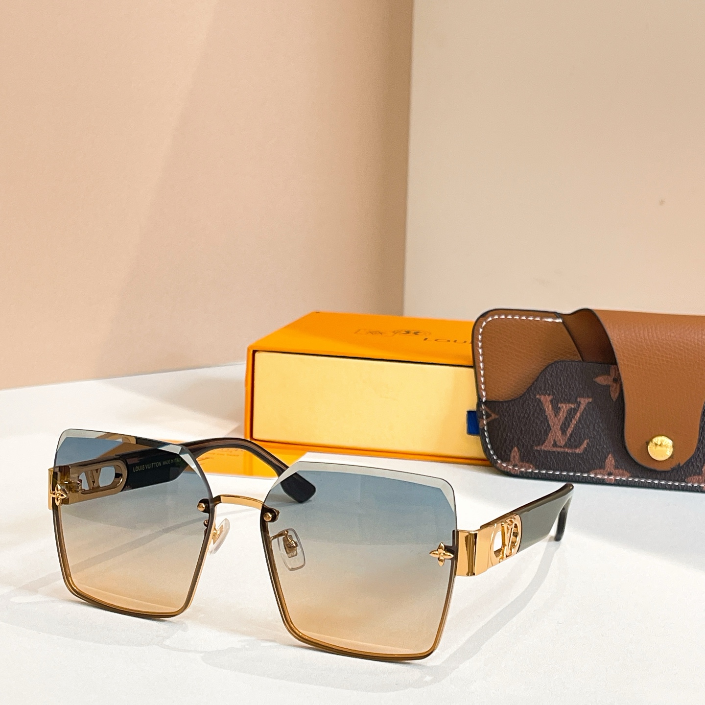 Louis Vuitton LOUIS VUITTON太阳眼镜