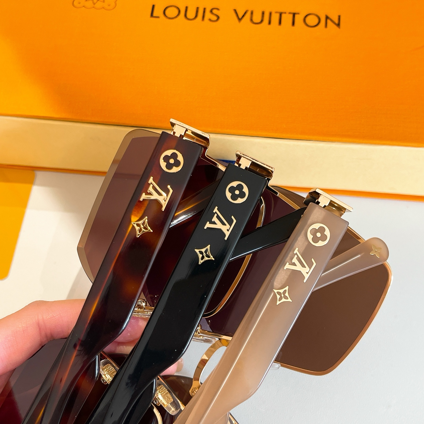 LOUIS VUITTO*✨✨✨MODEL：Z1865E ✨✨✨ SIZE：61口13-140✨✨✨