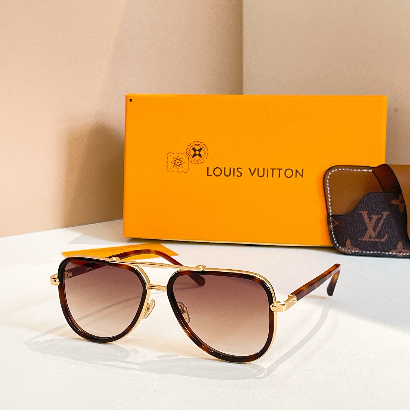 LOUIS VUITTO*✨✨✨MODEL：Z2515U ✨✨✨ SIZE：53口22-145✨✨✨