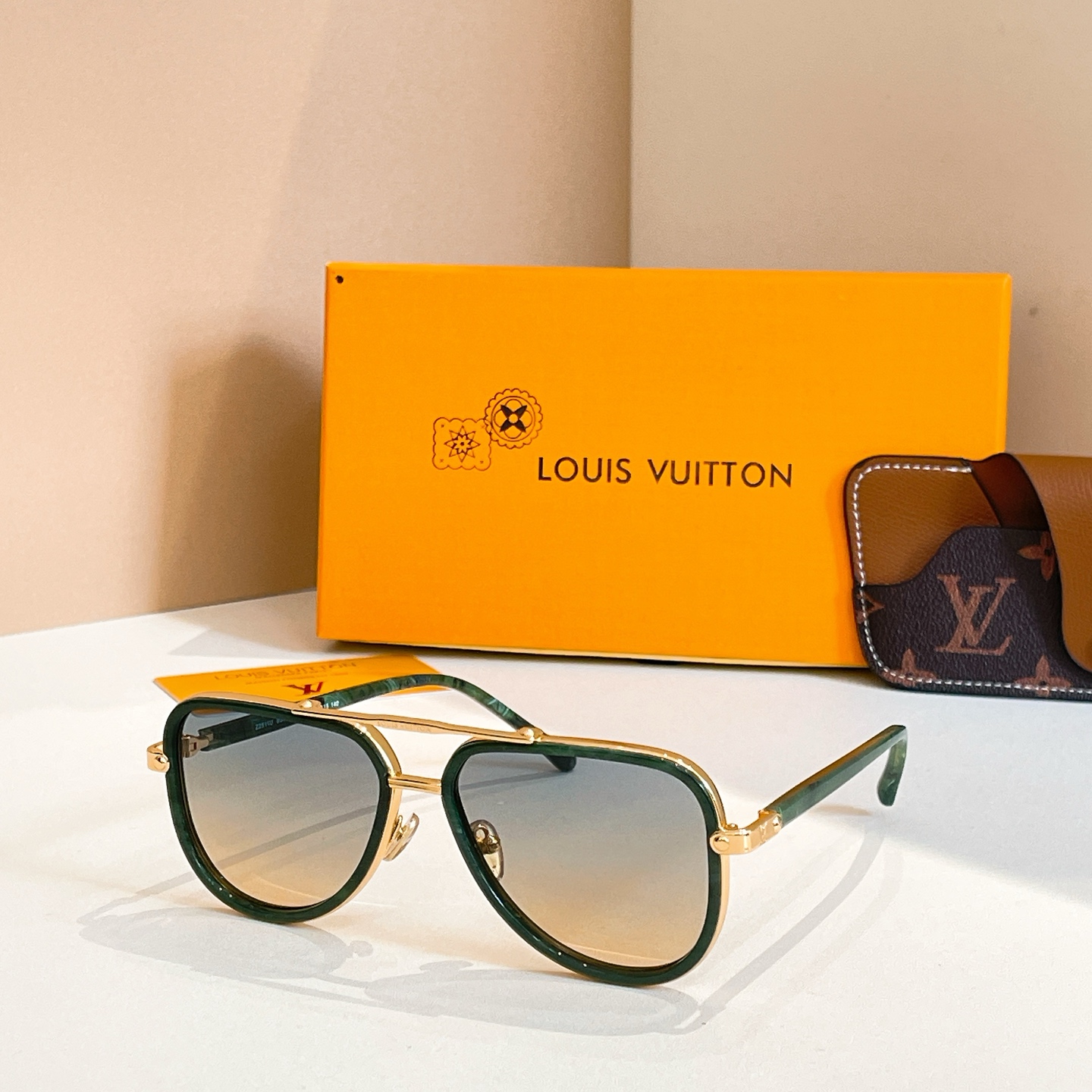 LOUIS VUITTO*✨✨✨MODEL：Z2515U ✨✨✨ SIZE：53口22-145✨✨✨