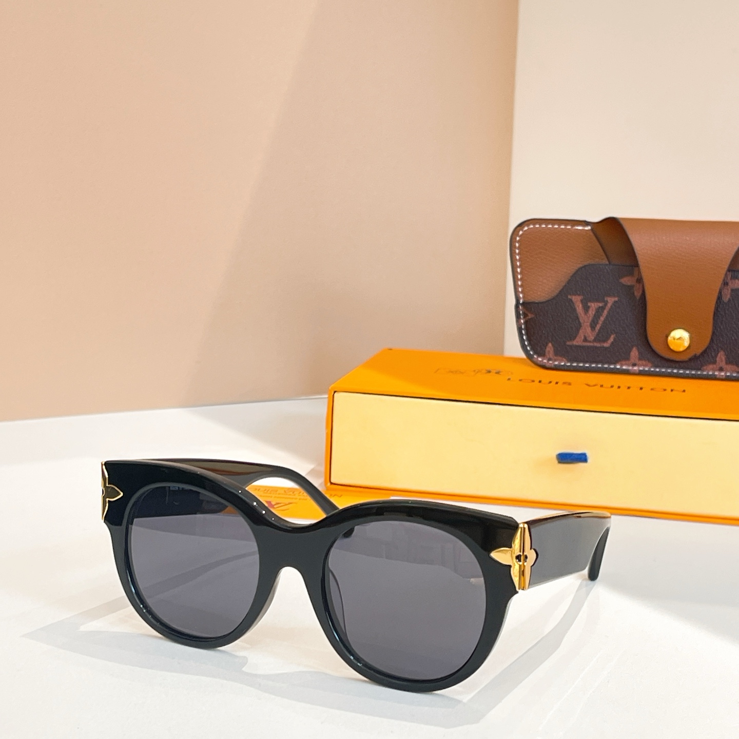 LOUIS VUITTO*✨✨✨MODEL：Z1777W✨✨✨ SIZE：51口22-145✨✨✨