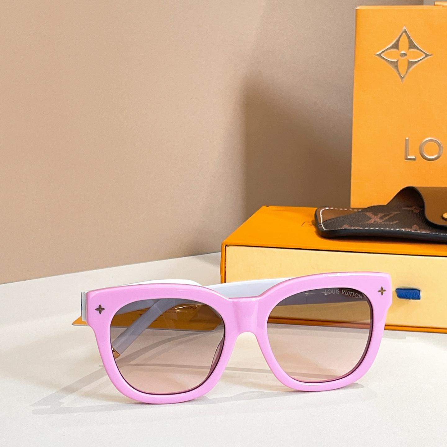 Louis Vuitton LOUIS VUITTON太阳眼镜