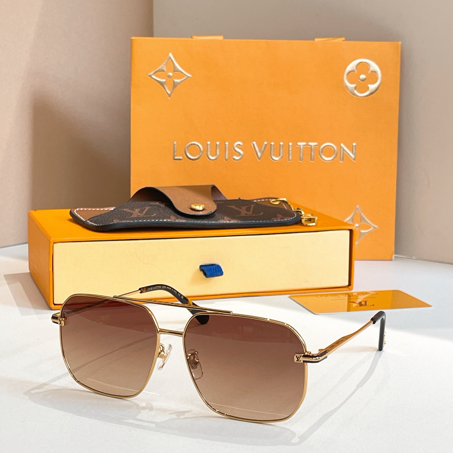 LOUIS VUITTO*✨✨✨MODEL：Z1309 ✨✨✨ SIZE：53口22-145✨✨✨