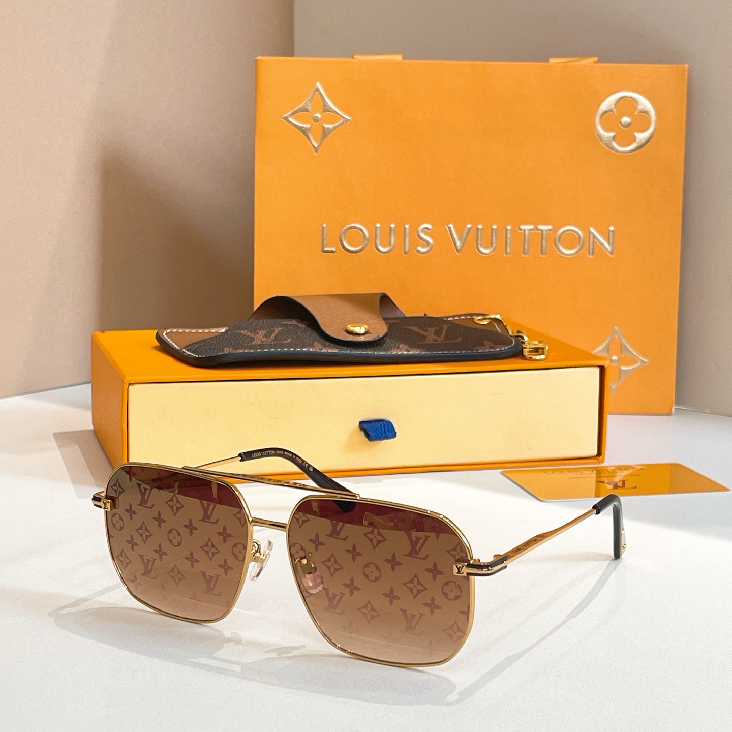 LOUIS VUITTO*✨✨✨MODEL：Z1309 ✨✨✨ SIZE：53口22-145✨✨✨