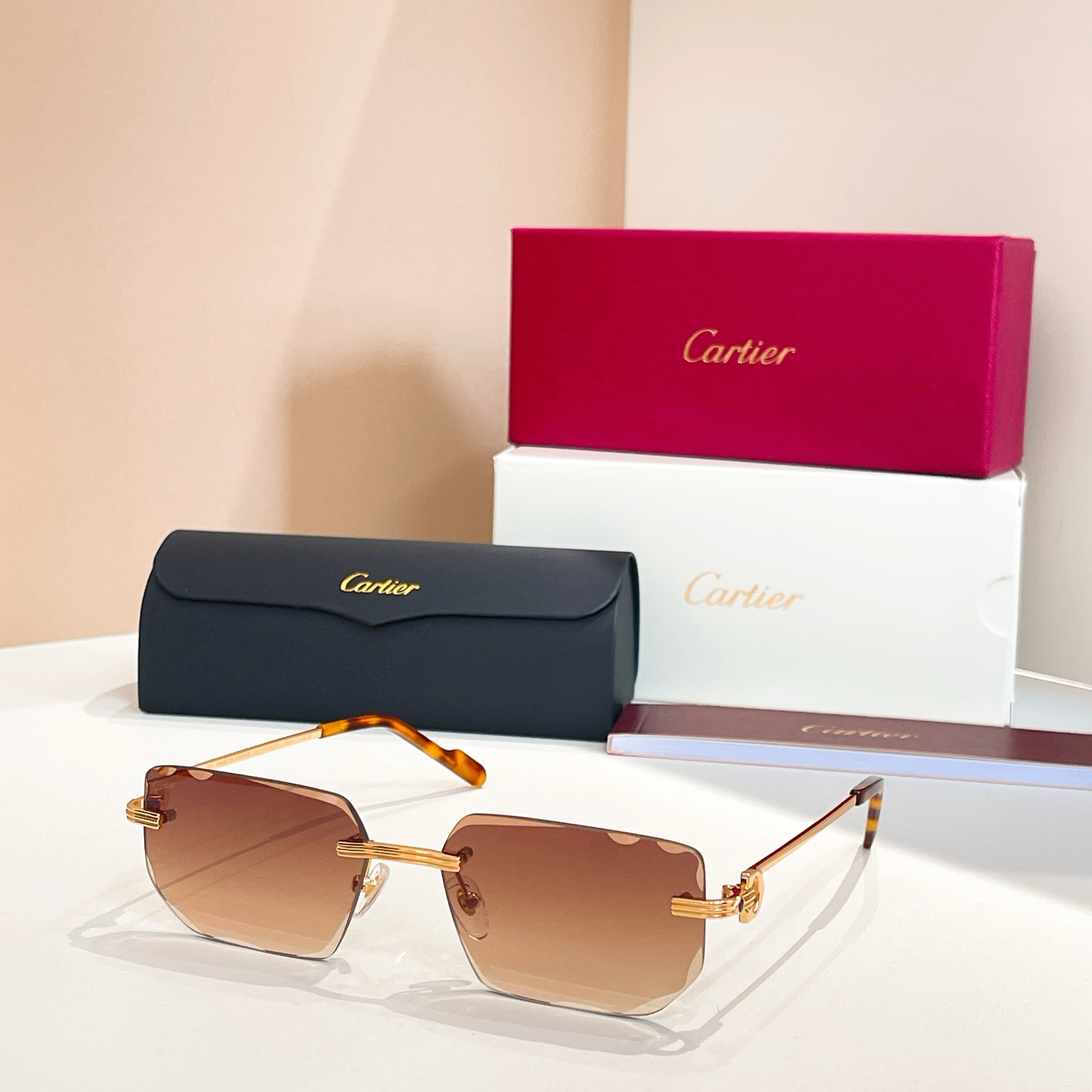 Cartie*✨✨✨MODEL：CT0627S ✨✨✨SIZE 58口16-135✨✨✨～，变色镜片～