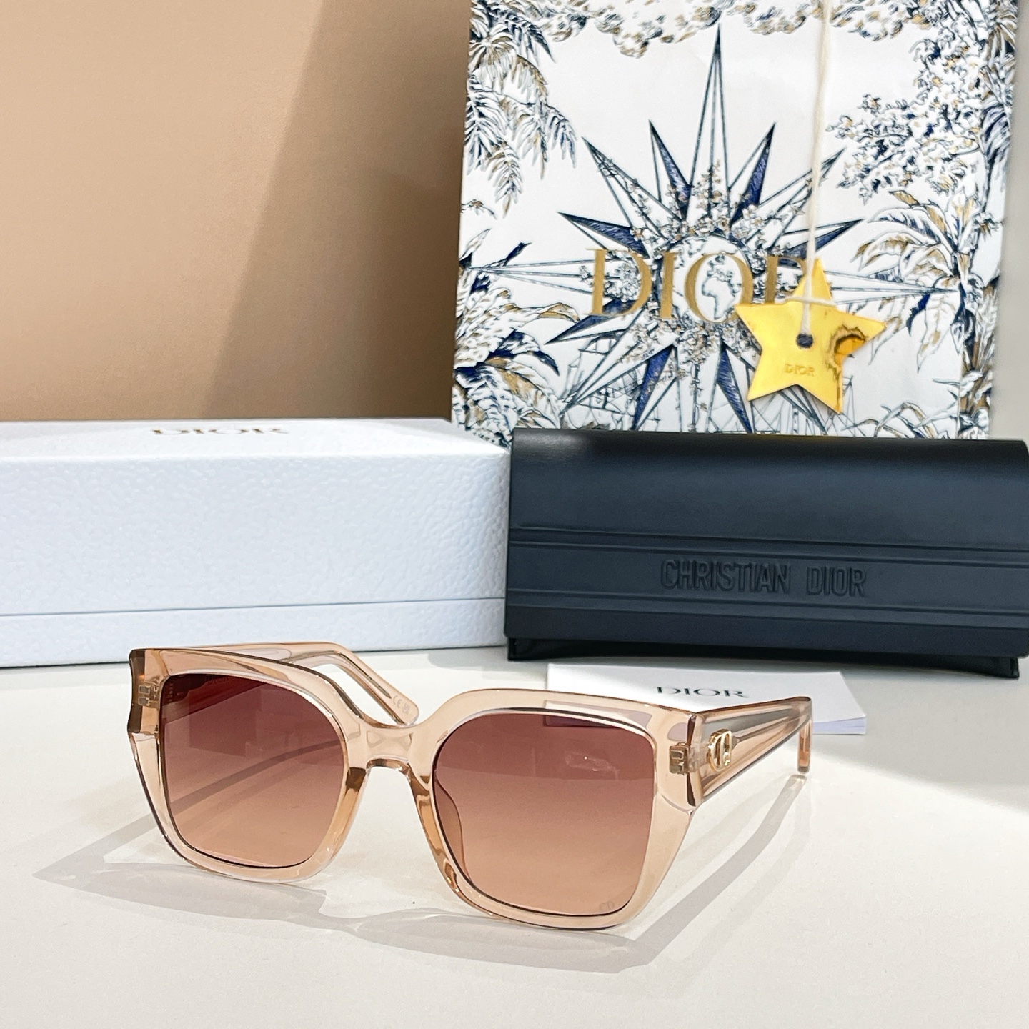 DIOR✨✨✨MODEL DiorGlow S1F ✨✨✨SIZE：54口18-140✨✨✨