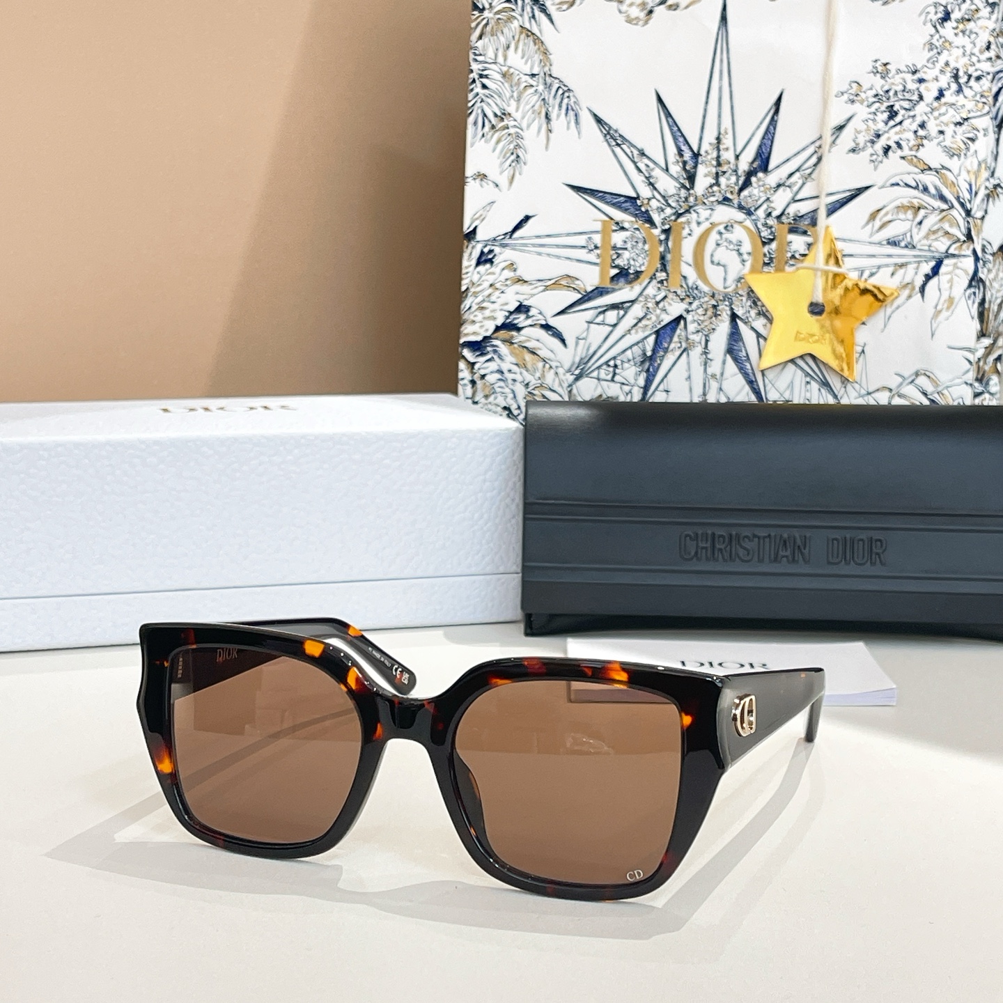 DIOR✨✨✨MODEL DiorGlow S1F ✨✨✨SIZE：54口18-140✨✨✨