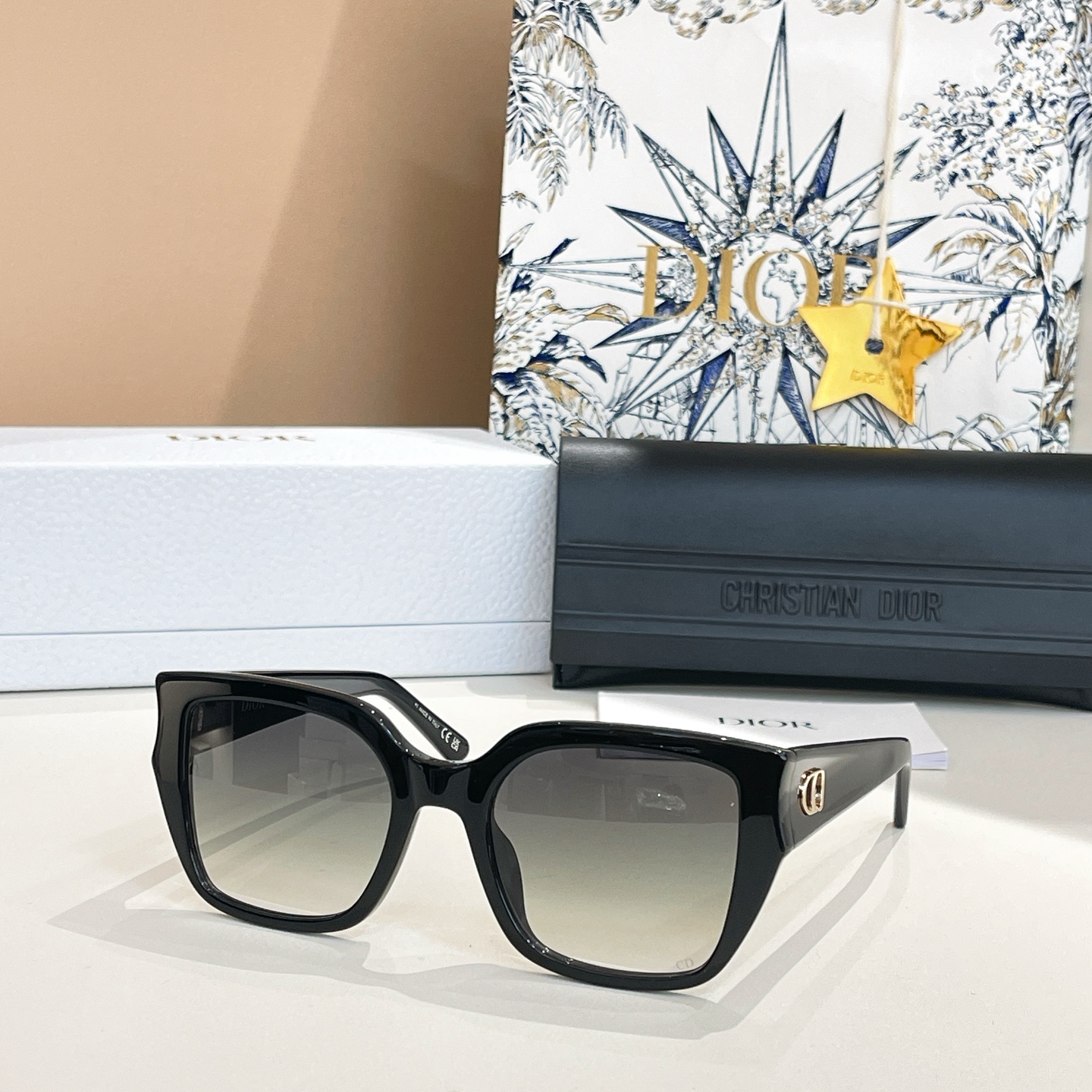 DIOR✨✨✨MODEL DiorGlow S1F ✨✨✨SIZE：54口18-140✨✨✨