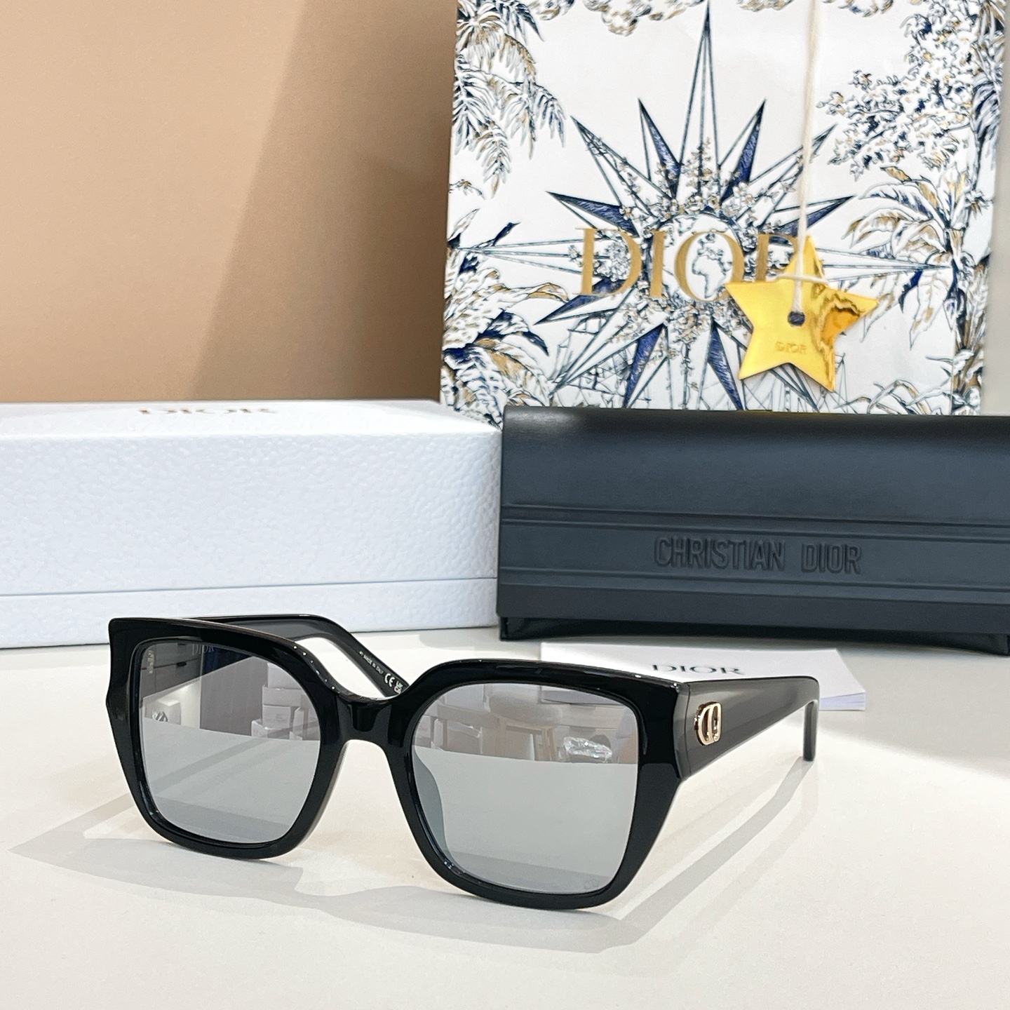 DIOR✨✨✨MODEL DiorGlow S1F ✨✨✨SIZE：54口18-140✨✨✨
