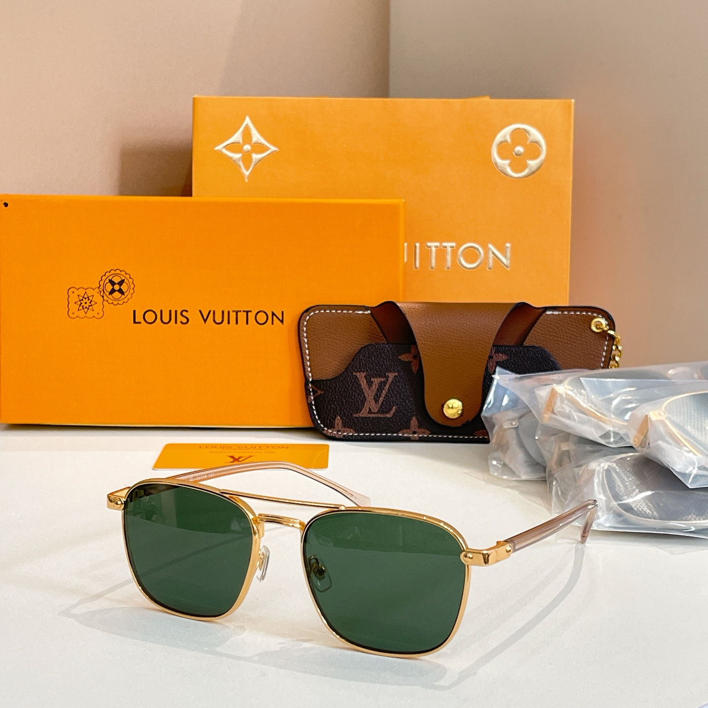 Louis Vuitton LOUIS VUITTON太阳眼镜