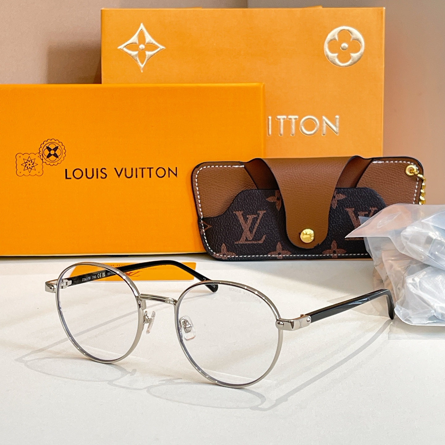 Louis Vuitton LOUIS VUITTON太阳眼镜
