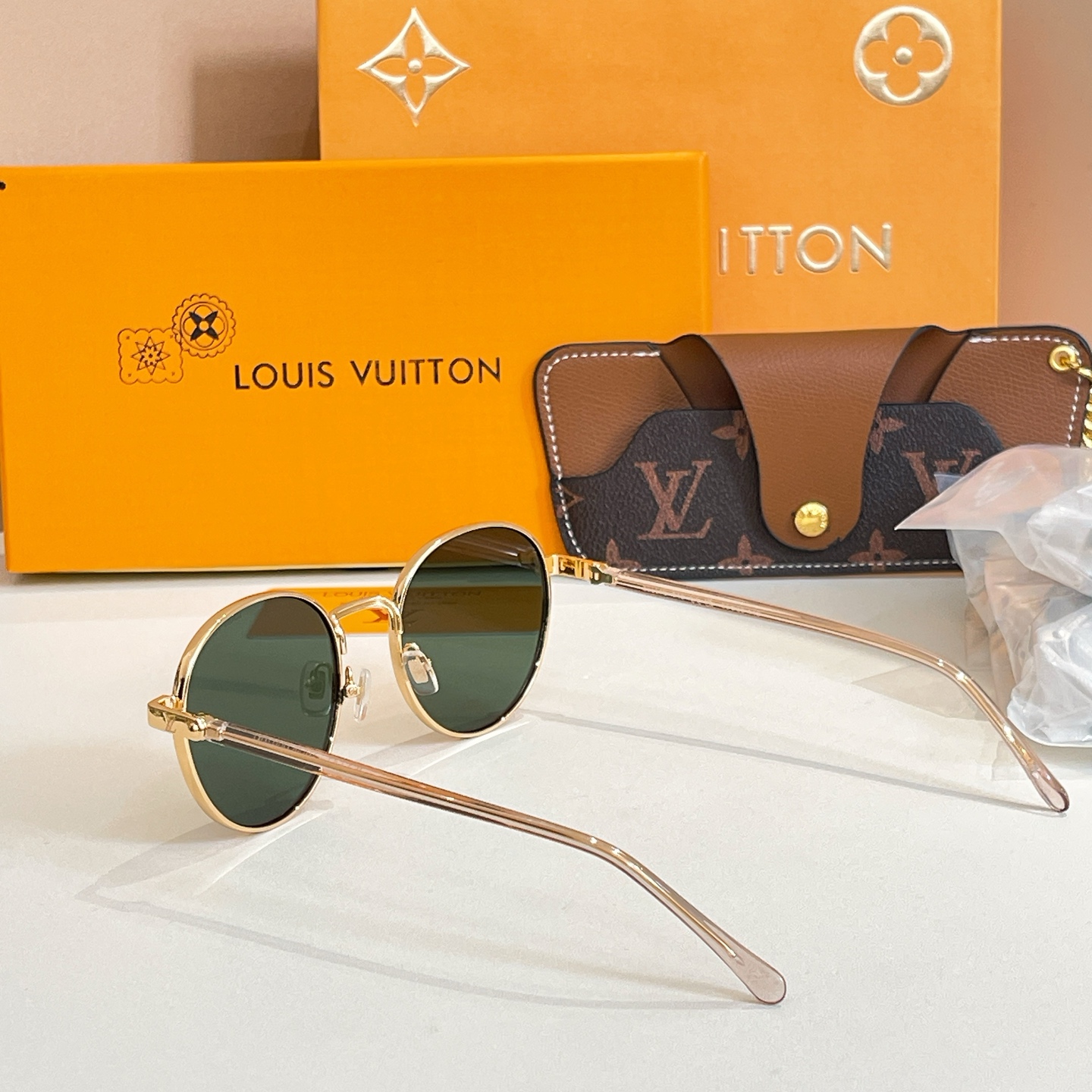 Louis Vuitton LOUIS VUITTON太阳眼镜