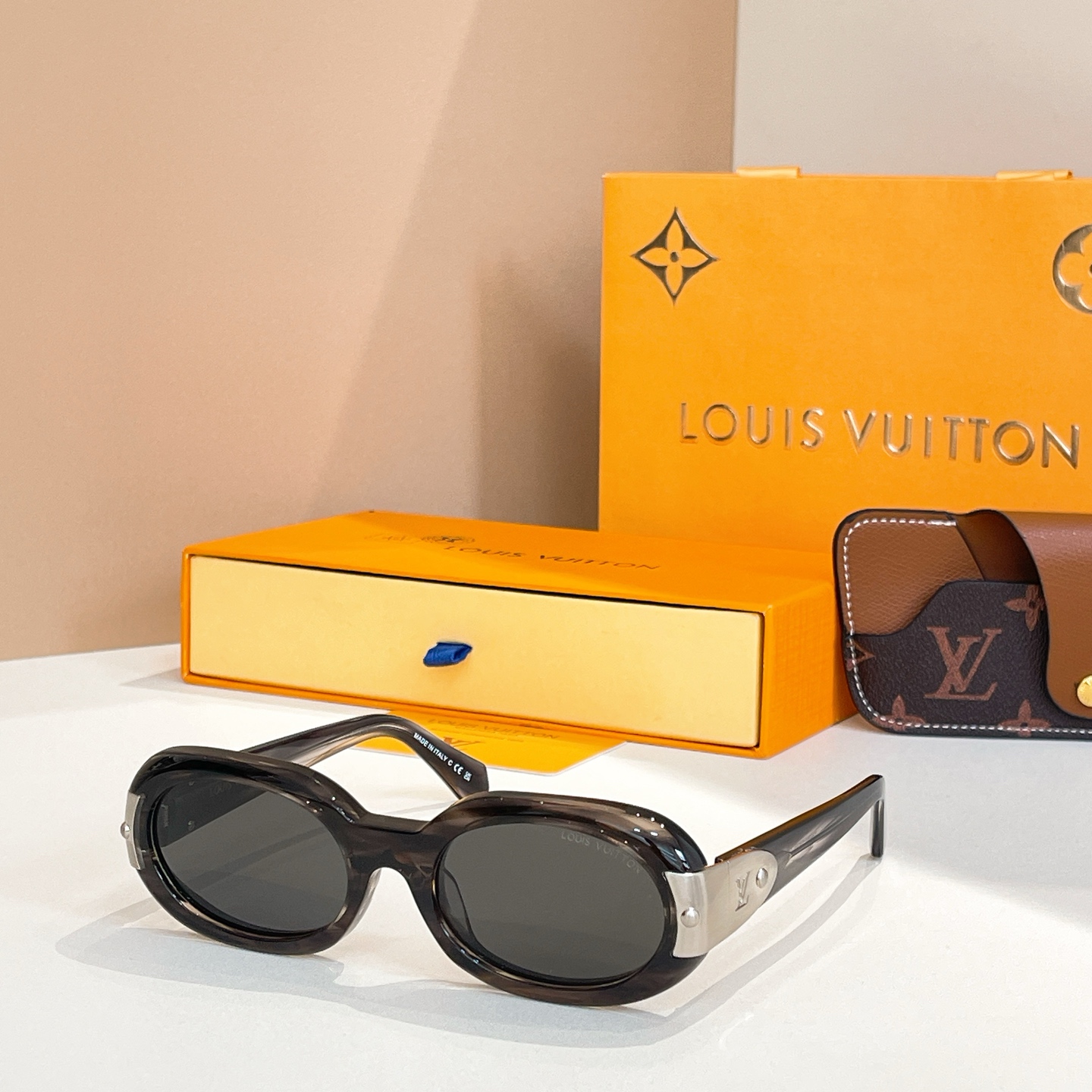 LOUIS VUITTO*✨✨✨MODEL：Z2600U✨✨✨ SIZE：53口20-145✨✨✨