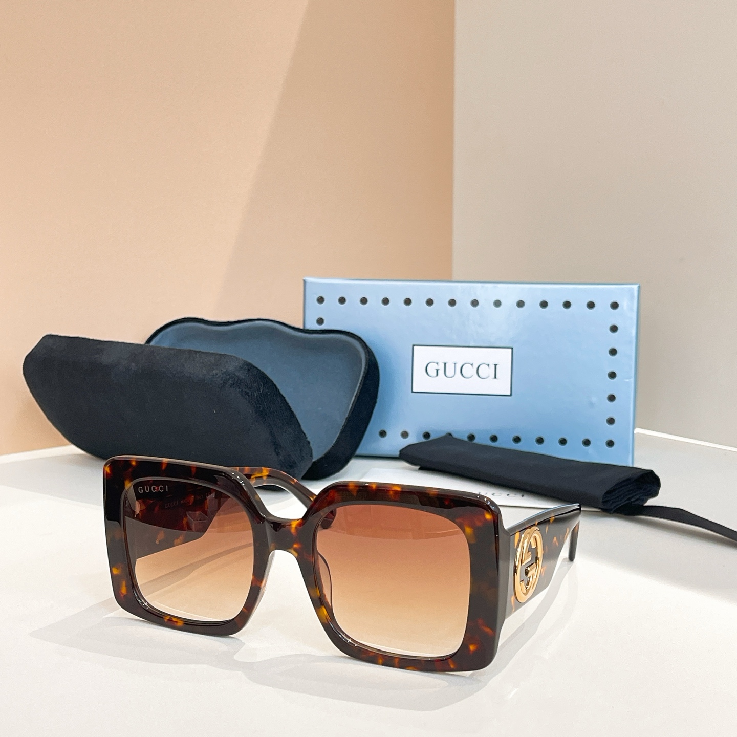 GUCC*🐝🐝🐝MODEL：GG1330S 🐝🐝SIZE：55口22-142🐝🐝🐝