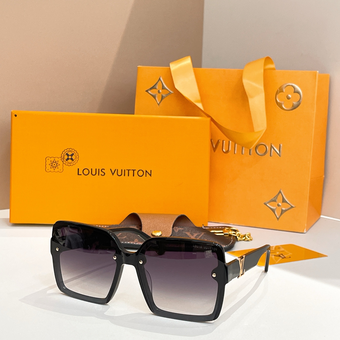 LOUIS VUITTO*🌟🌟🌟MODEL：Z1658U 🌟🌟🌟SIZE：51口20-140🌟🌟🌟