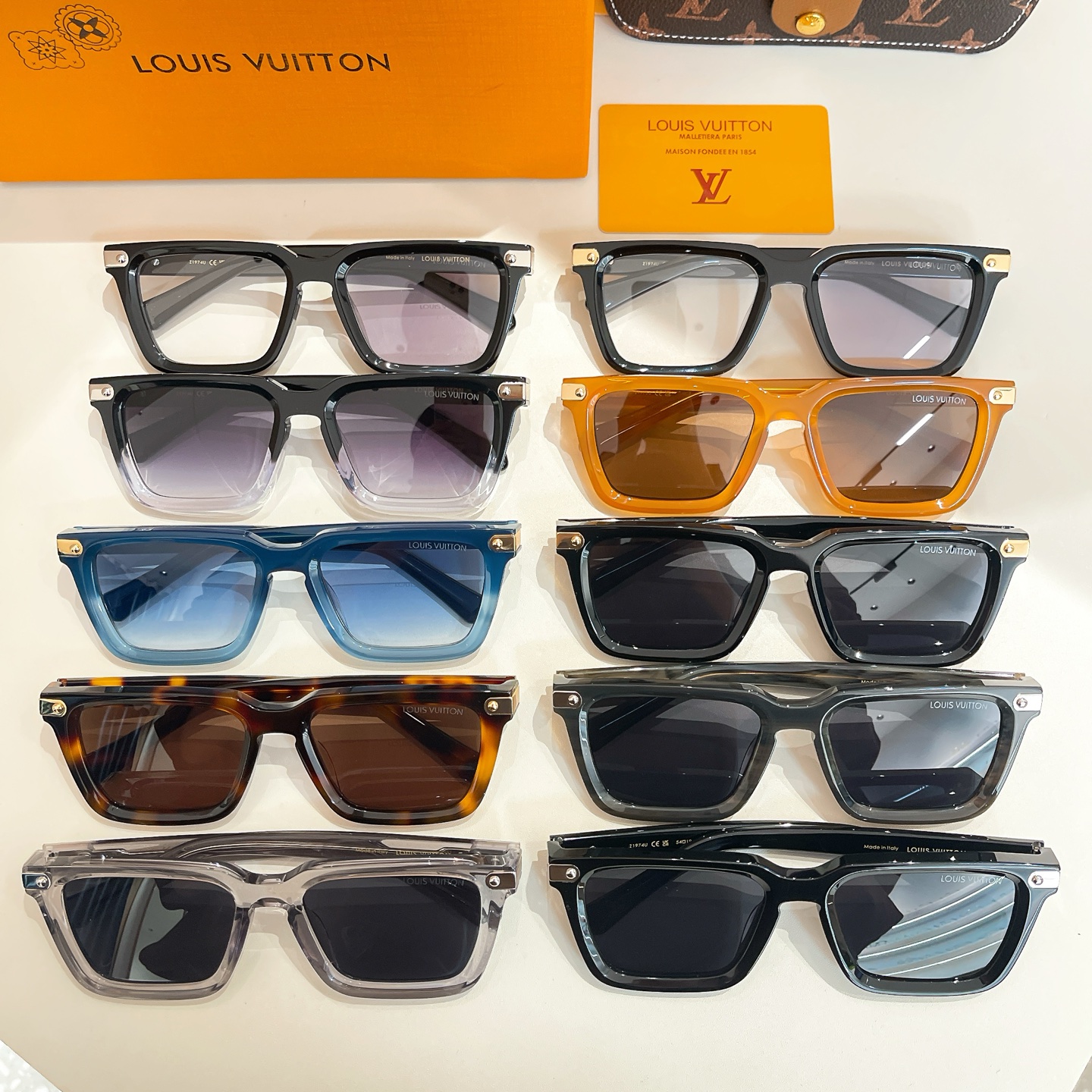 LOUIS VUITTO*🌟🌟🌟MODEL：Z1974U🌟🌟🌟SIZE：54口19-145🌟🌟🌟，变色镜
