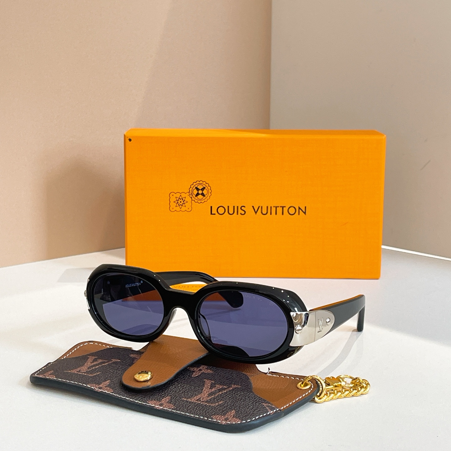 LOUIS VUITTO*✨✨✨MODEL：Z2603U✨✨✨ SIZE：55口22-140✨✨✨