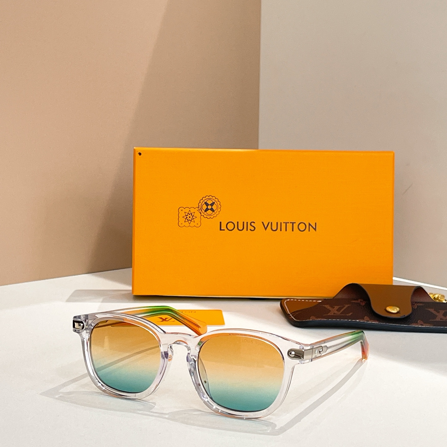 LOUIS VUITTO*✨✨✨MODEL：Z2655U ✨✨✨ SIZE：53口22-145✨✨✨，变
