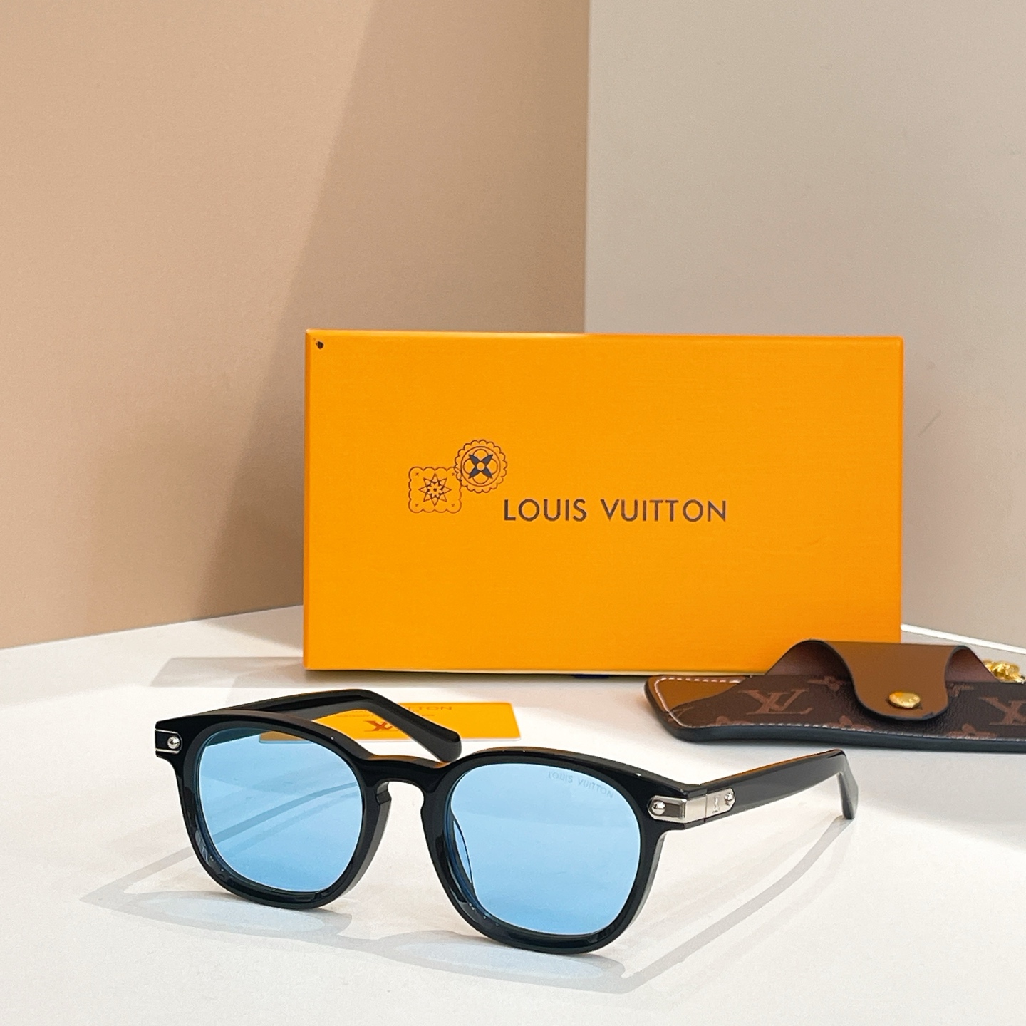 LOUIS VUITTO*✨✨✨MODEL：Z2655U ✨✨✨ SIZE：53口22-145✨✨✨，变