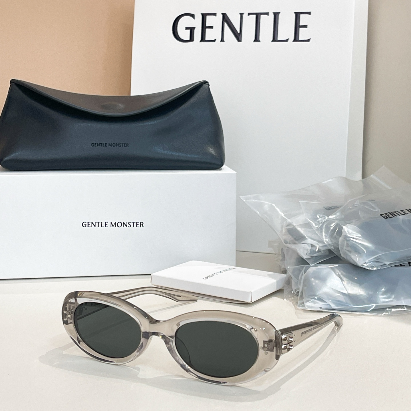GENTLE MONSTE*🐼🐼🐼MODEL：COCOA🐼🐼🐼SIZE：54口22-146🐼🐼🐼高版本~