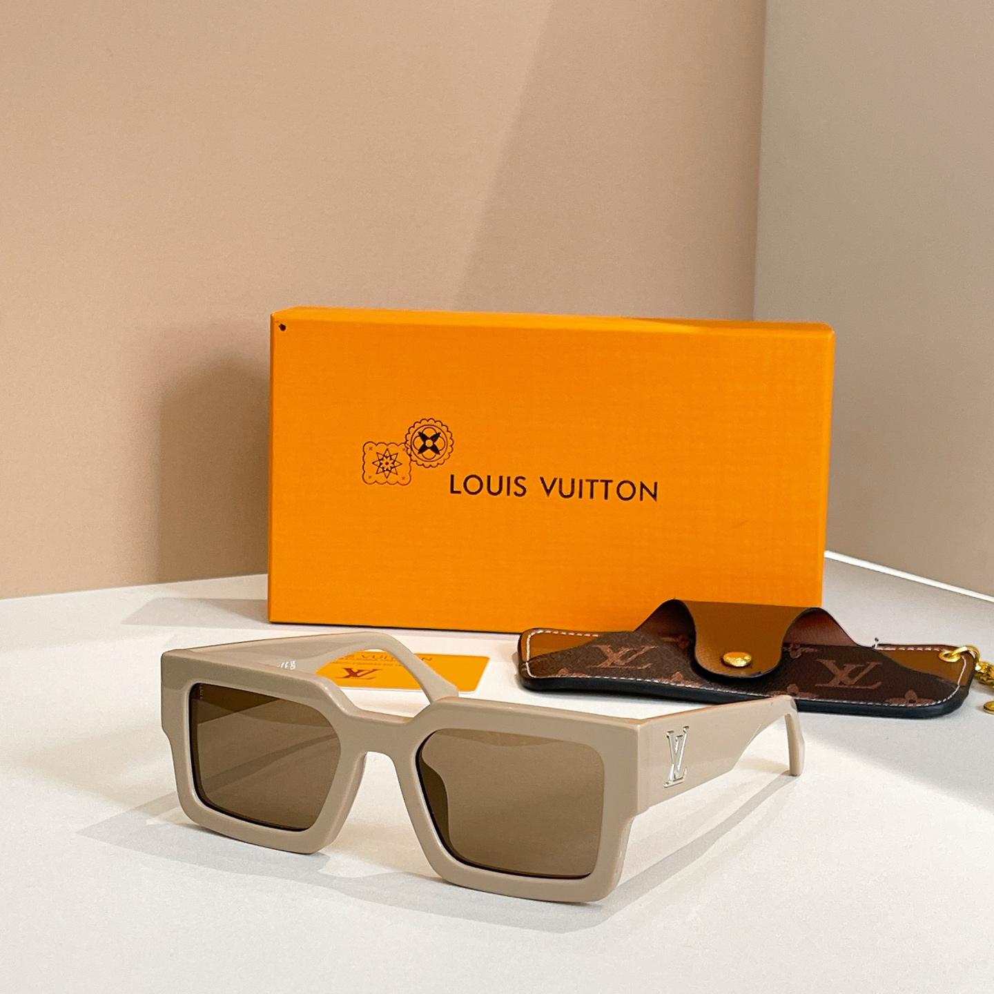 LOUIS VUITTO*🌟🌟🌟MODEL：Z2703W🌟🌟🌟SIZE：54口21-145🌟🌟