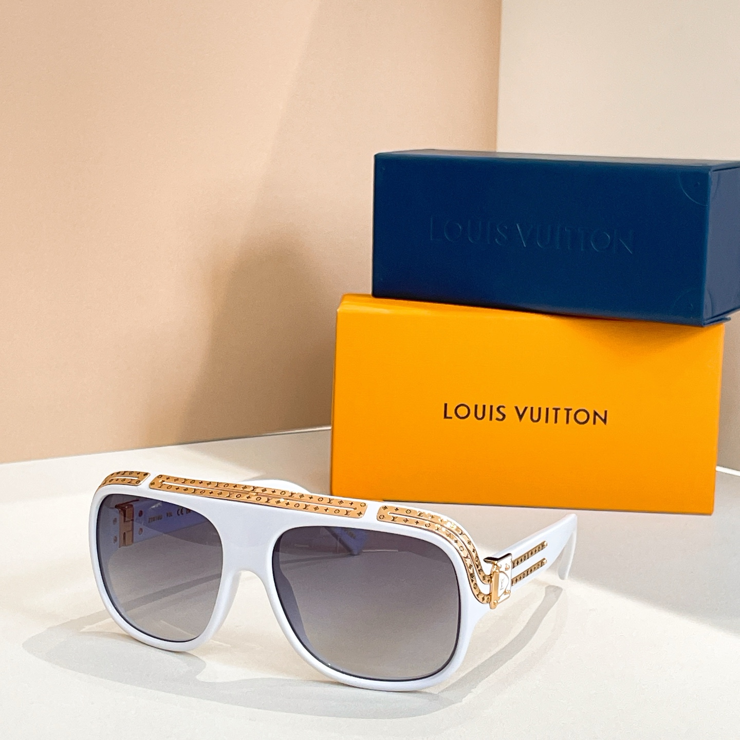 LOUIS VUITTO*🌟🌟🌟MODEL：Z2679E🌟🌟🌟SIZE：63口16-140🌟🌟