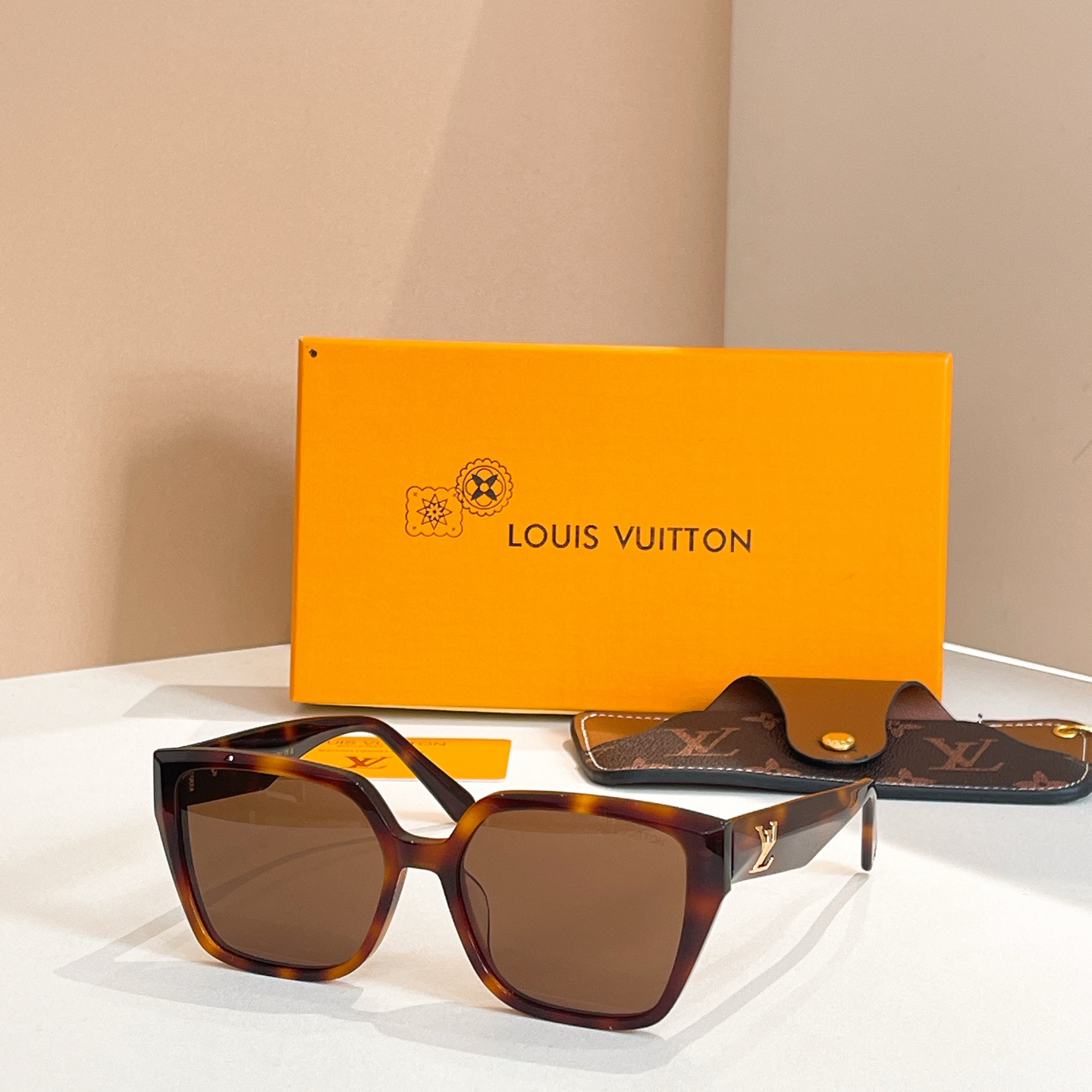 LOUIS VUITTO*🌟🌟🌟MODEL：Z1761 🌟🌟🌟SIZE：51口20-140🌟🌟🌟