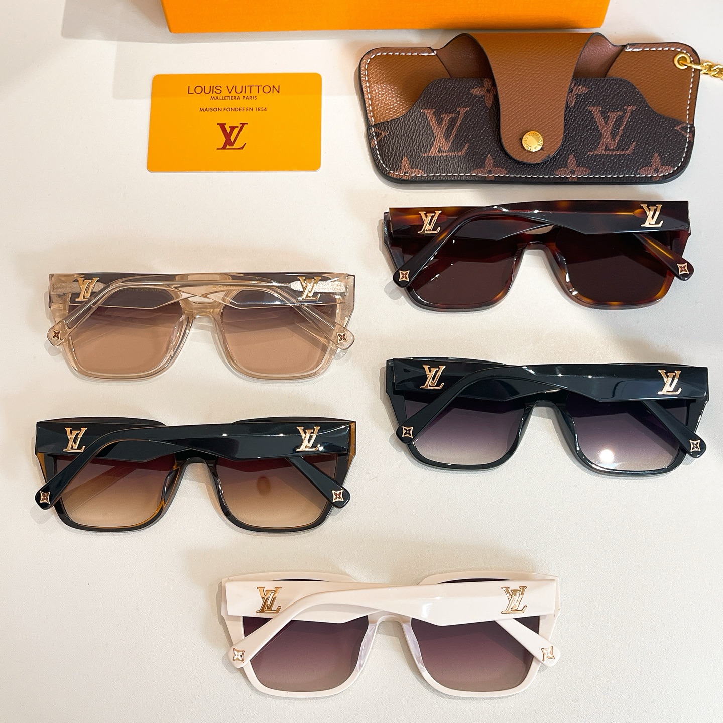 LOUIS VUITTO*🌟🌟🌟MODEL：Z1761 🌟🌟🌟SIZE：51口20-140🌟🌟🌟