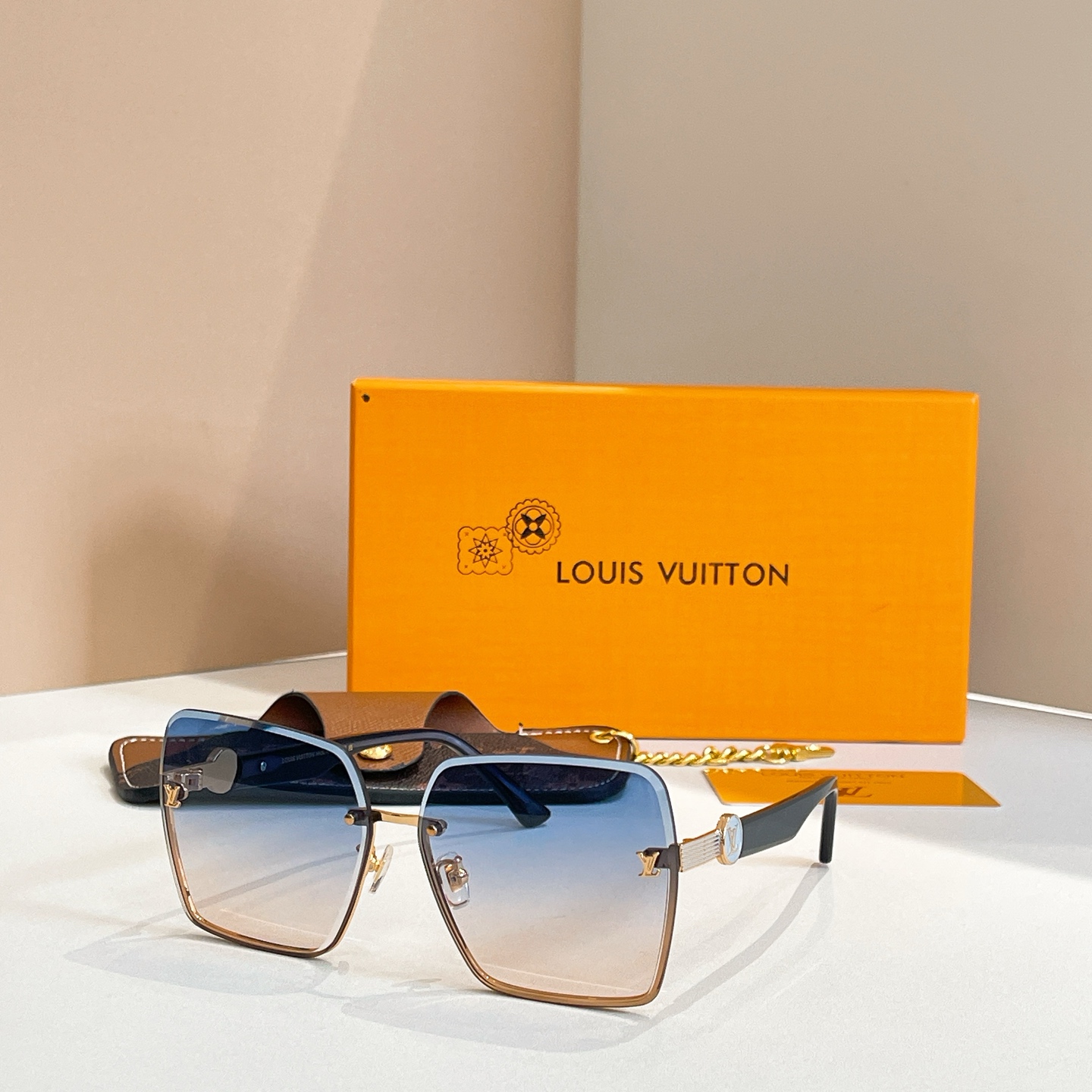 LOUIS VUITTO*✨✨✨MODEL：Z1874 ✨✨✨ SIZE：53口22-145✨✨✨