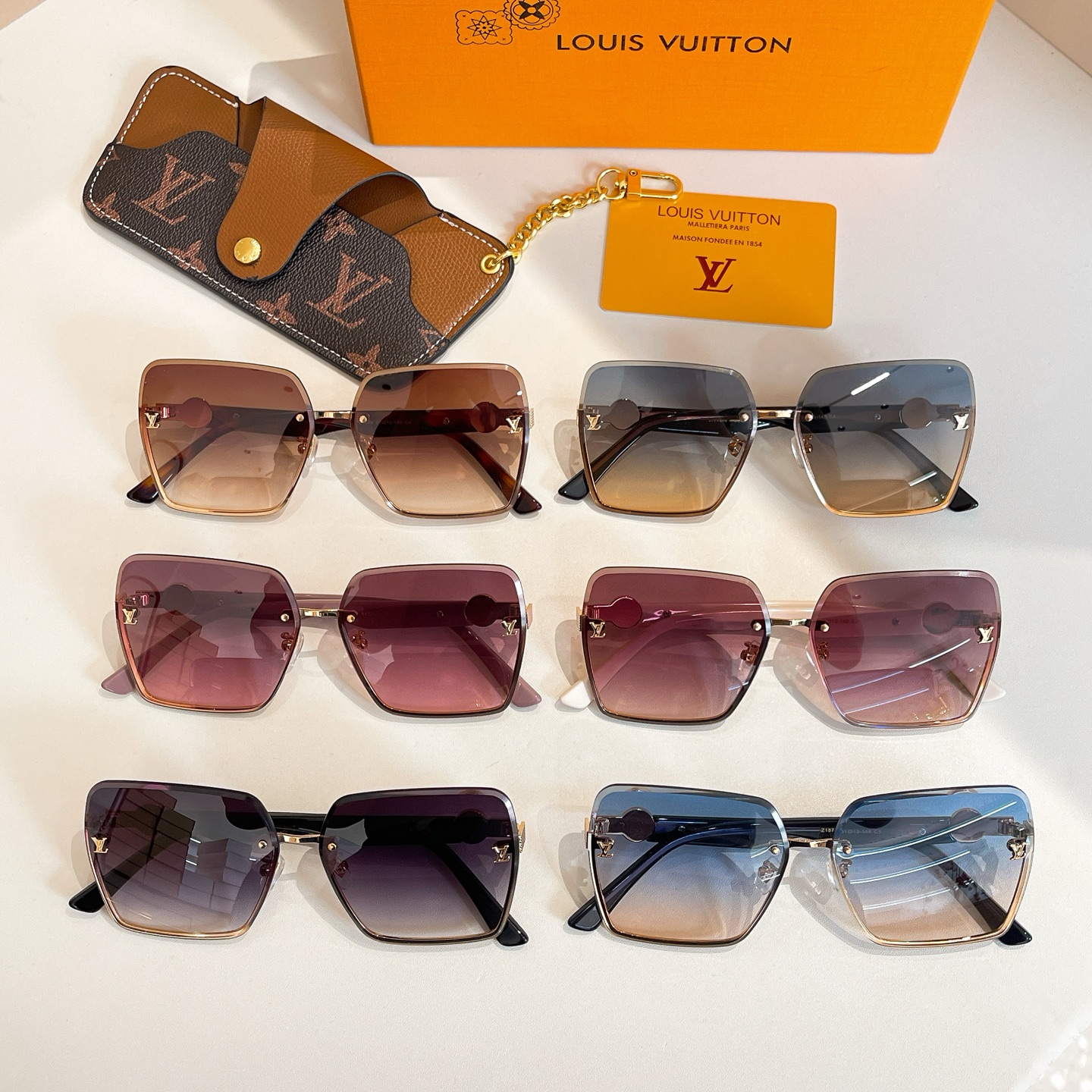 LOUIS VUITTO*✨✨✨MODEL：Z1874 ✨✨✨ SIZE：53口22-145✨✨✨