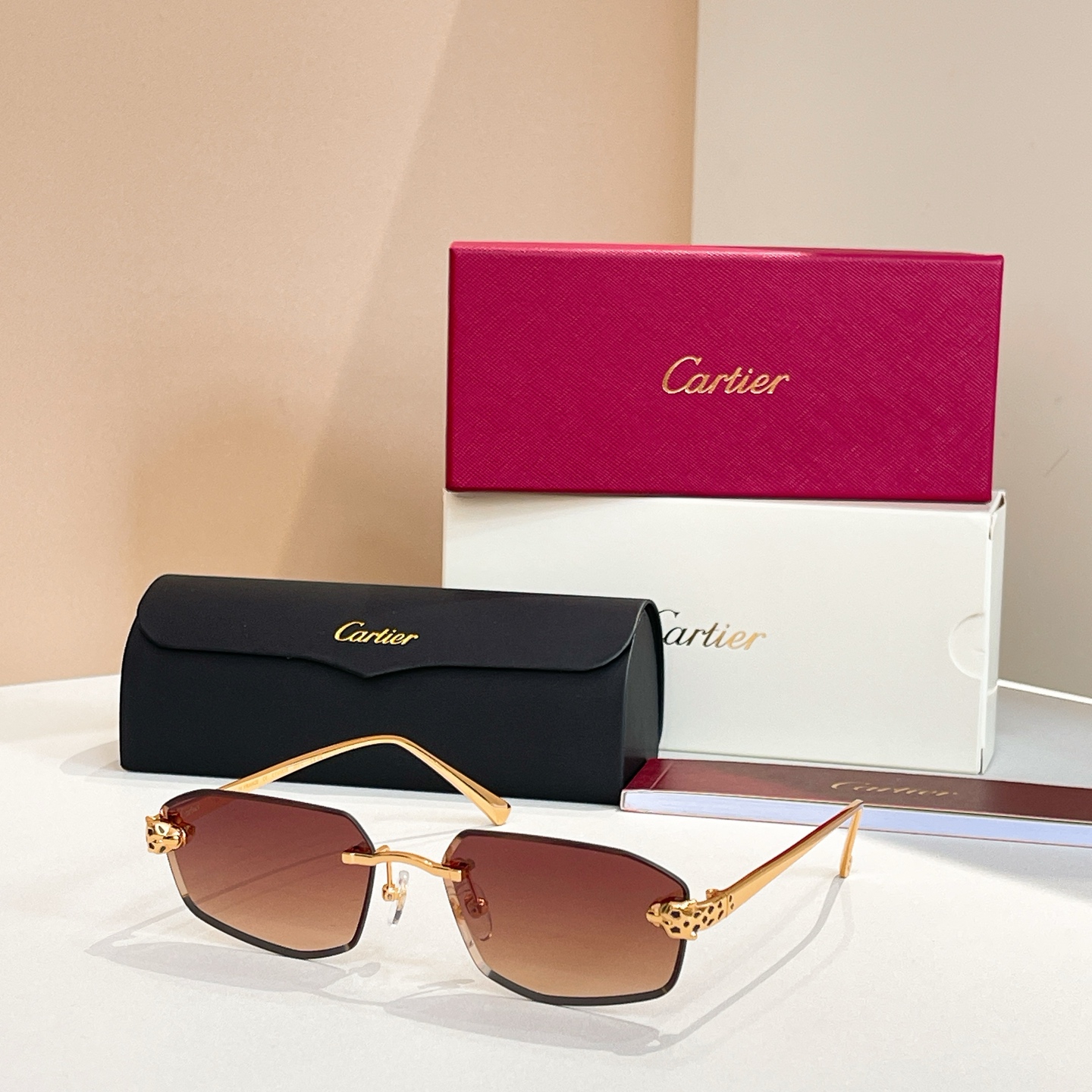 Cartie*✨✨✨MODEL：CT0583S  ✨✨✨SIZE 55口19-130✨✨✨太阳～，变色镜