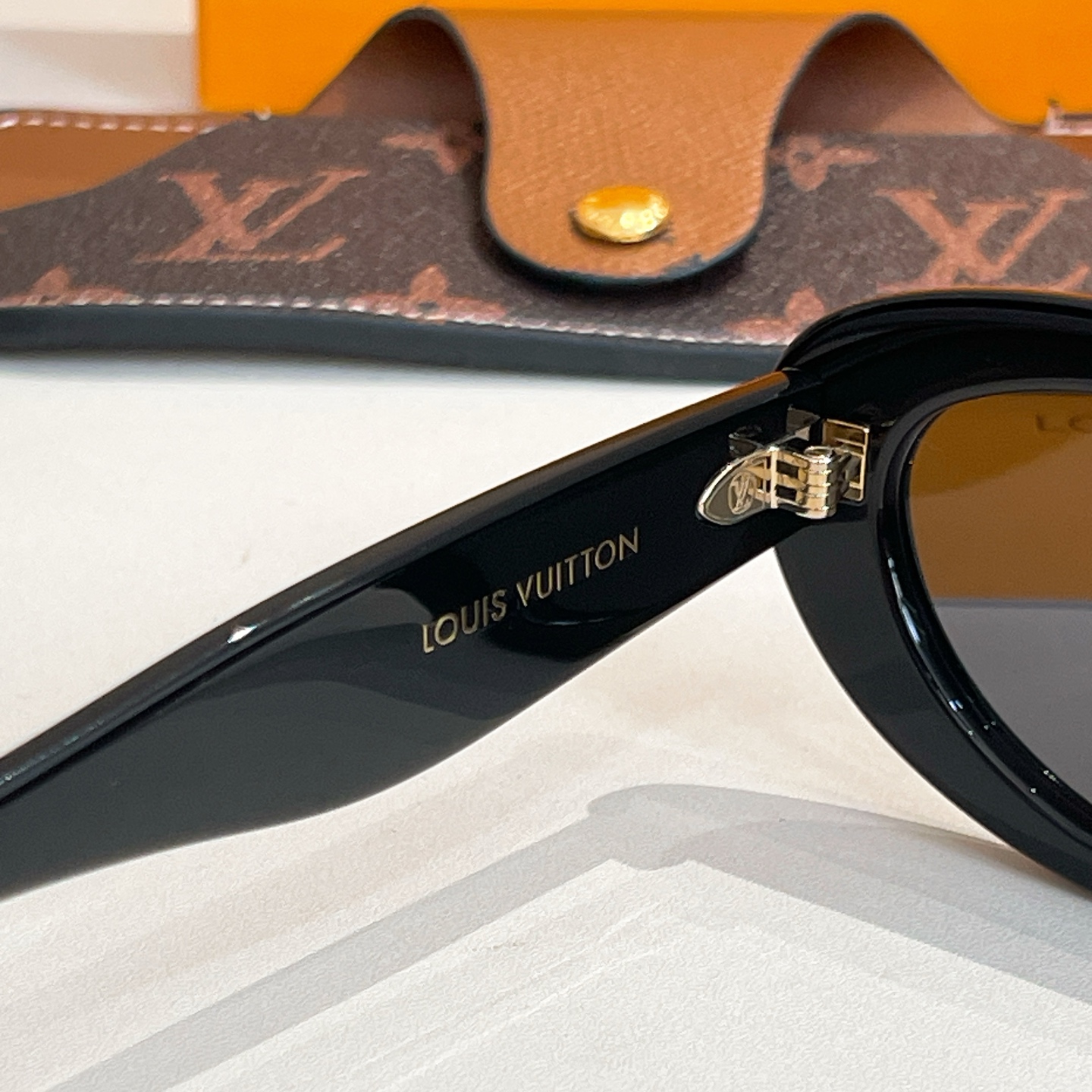 LOUIS VUITTO*✨✨✨MODEL：Z1981E，Z1983E✨✨✨ SIZE：54口19-15