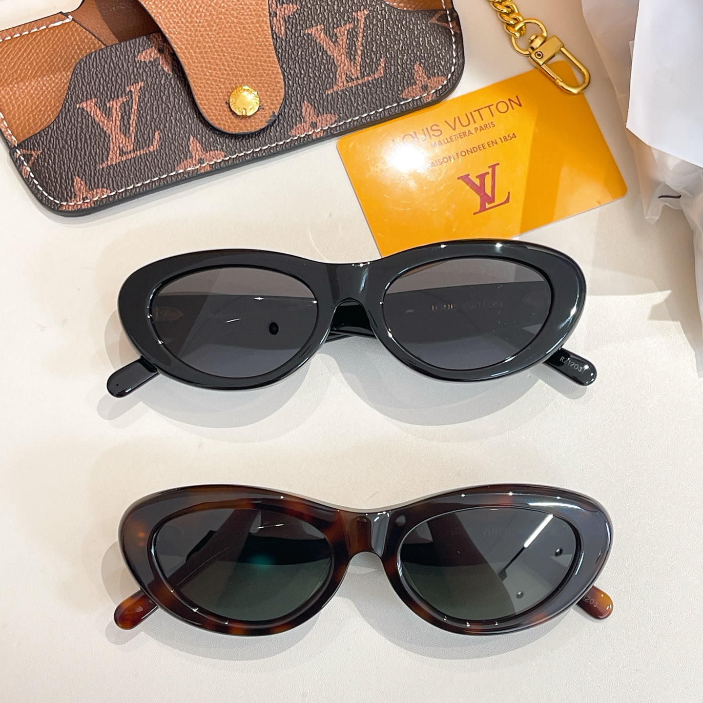 LOUIS VUITTO*✨✨✨MODEL：Z1981E，Z1983E✨✨✨ SIZE：54口19-15