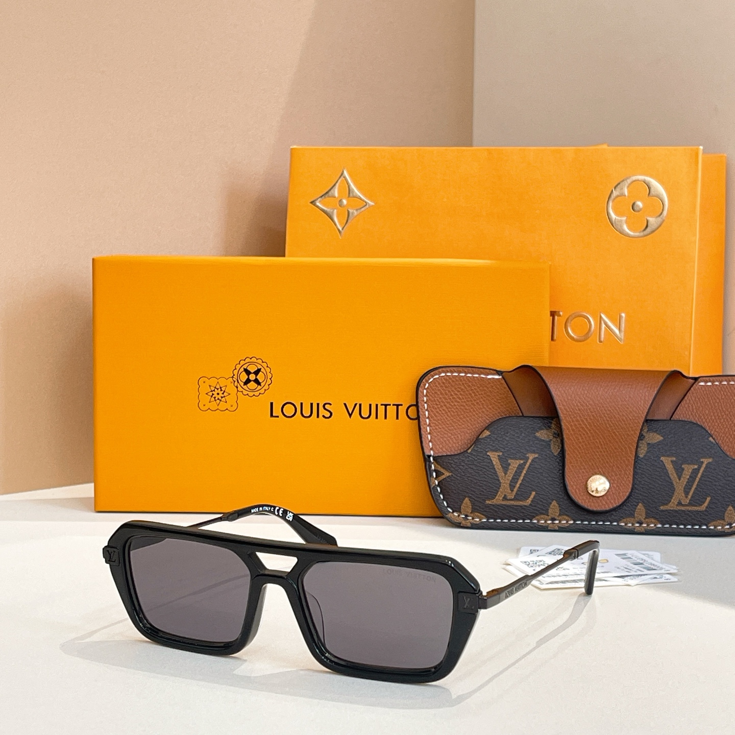 LOUIS VUITTO*✨✨✨MODEL：Z2596U ✨✨✨ SIZE：53口22-145✨✨✨