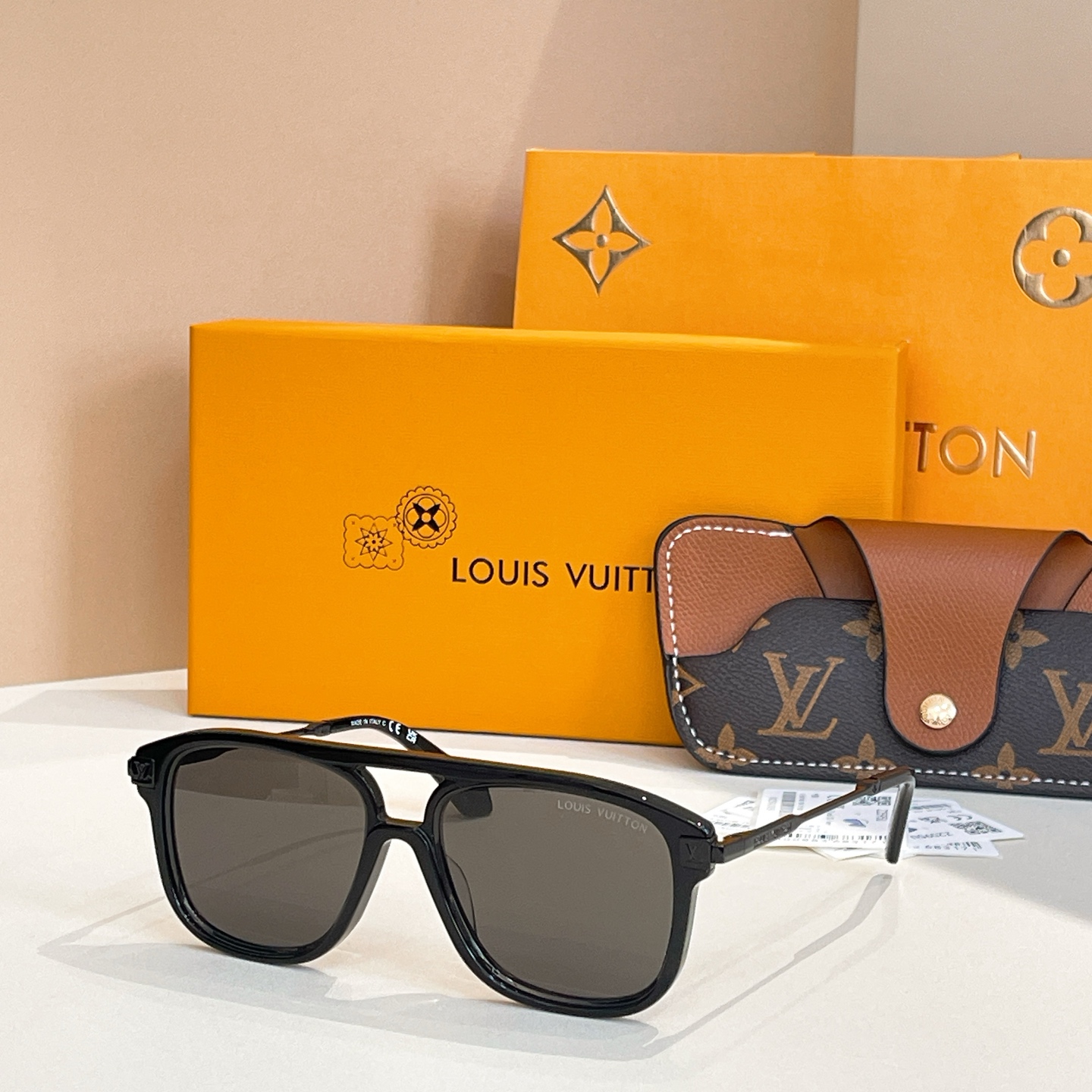 LOUIS VUITTO*✨✨✨MODEL：Z2595U ✨✨✨ SIZE：53口22-145✨✨✨