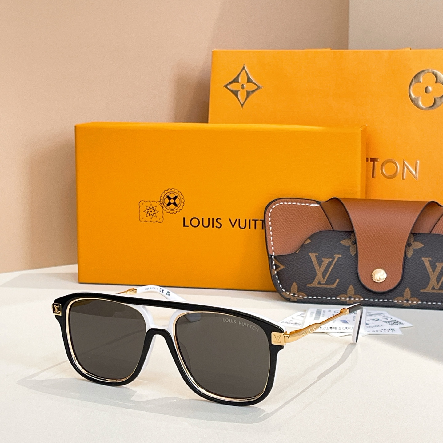 LOUIS VUITTO*✨✨✨MODEL：Z2595U ✨✨✨ SIZE：53口22-145✨✨✨