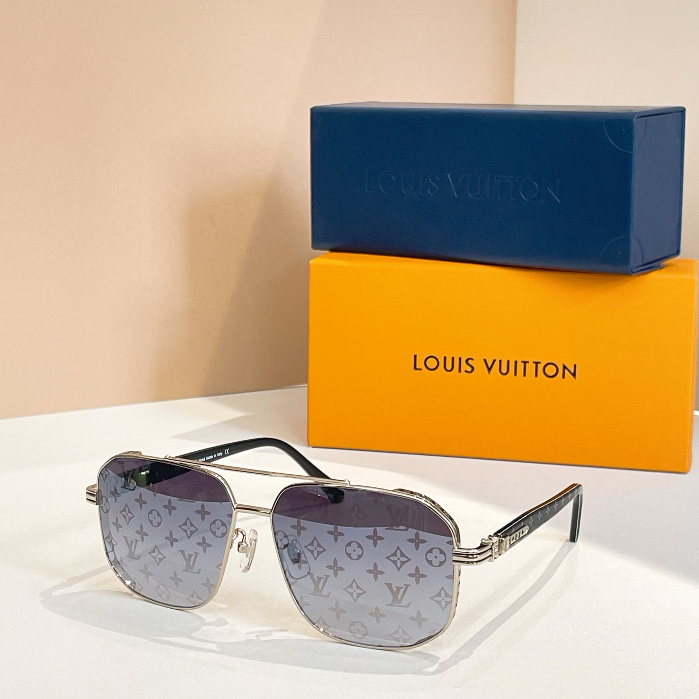 LOUIS VUITTO*✨✨✨MODEL：Z1230 ✨✨✨ SIZE：53口22-145✨✨✨