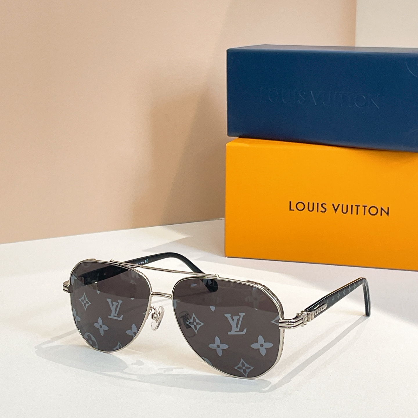 LOUIS VUITTO*✨✨✨MODEL：Z1229 ✨✨✨ SIZE：53口22-145✨✨✨