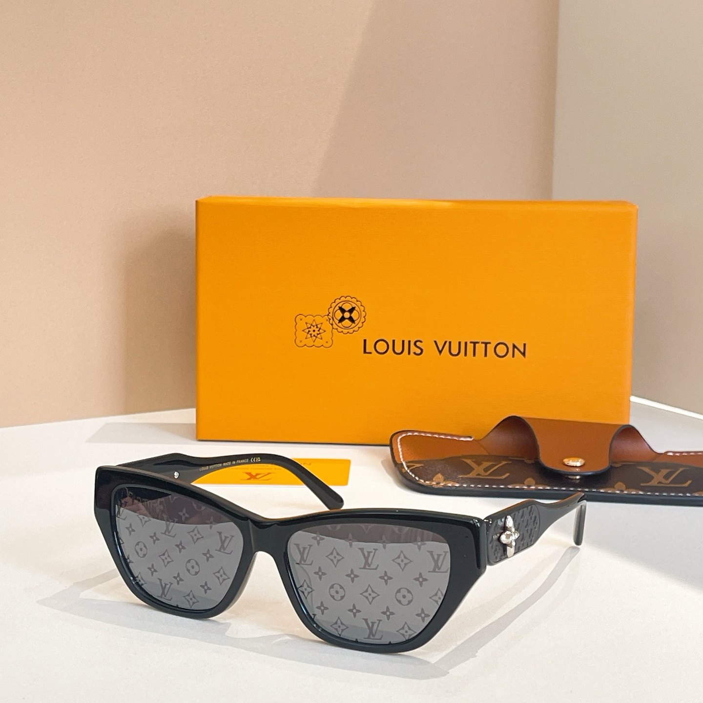LOUIS VUITTO*✨✨✨MODEL：Z2003U ✨✨✨ SIZE：53口22-145✨✨✨