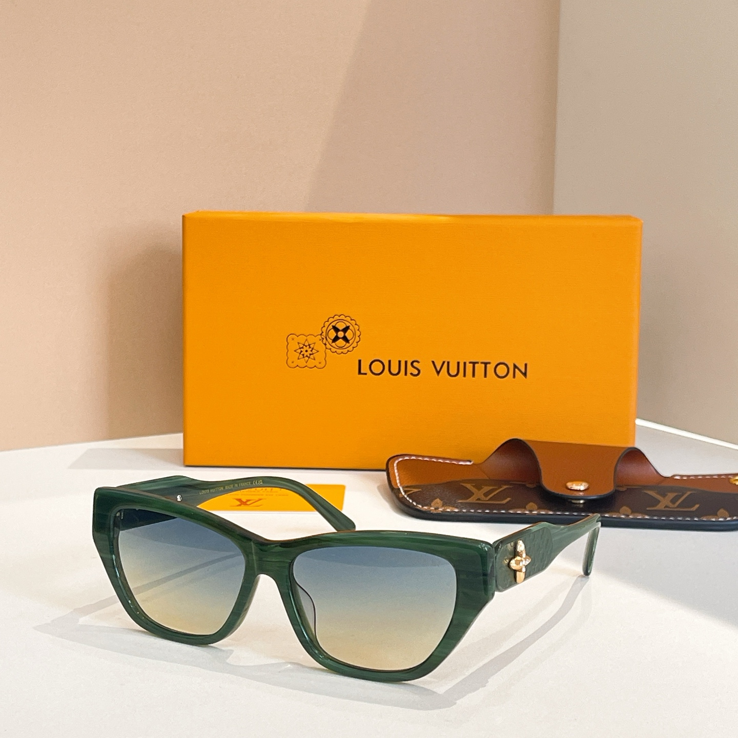 LOUIS VUITTO*✨✨✨MODEL：Z2003U ✨✨✨ SIZE：53口22-145✨✨✨