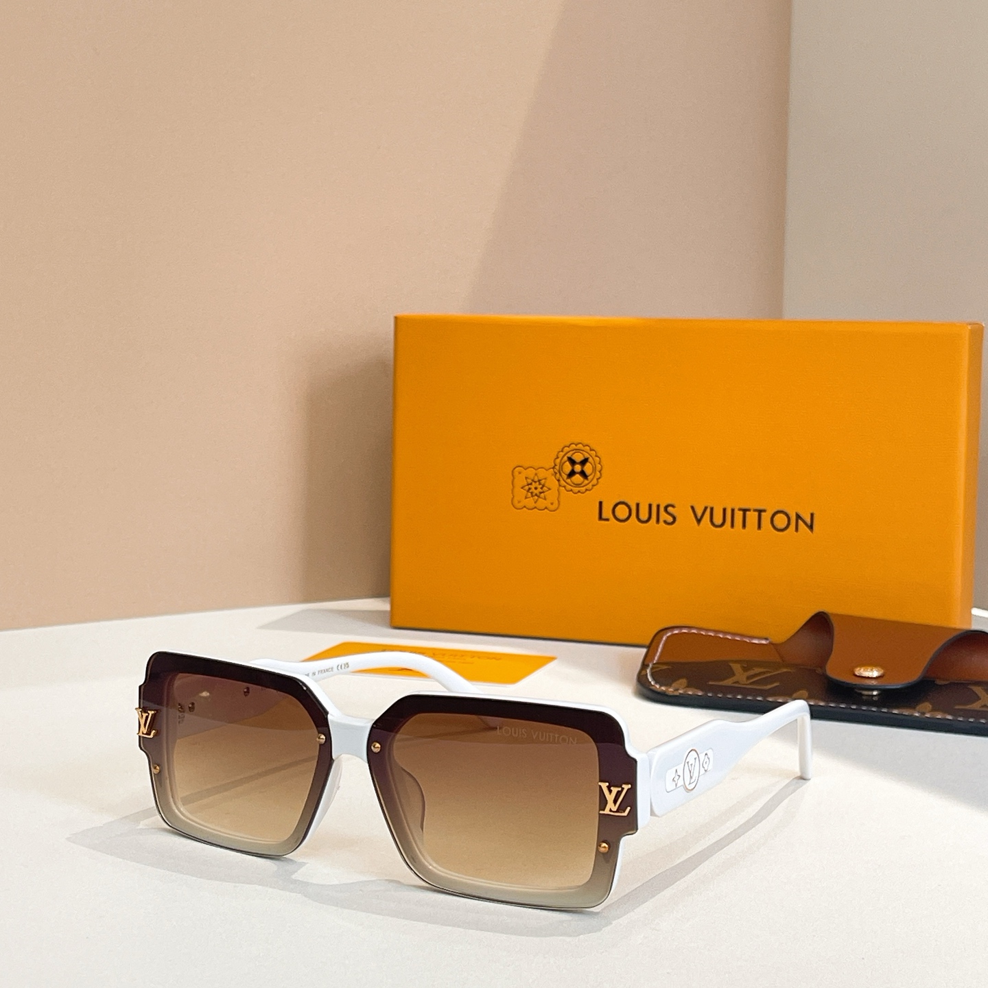 LOUIS VUITTO*✨✨✨MODEL：Z2002U ✨✨✨ SIZE：53口22-145✨✨✨